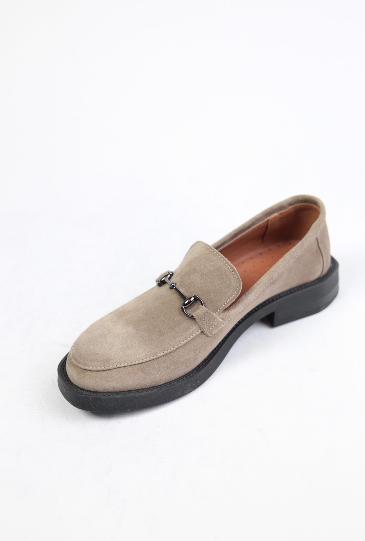 картинка Лоферы замшевые Benito от магазина Pratik