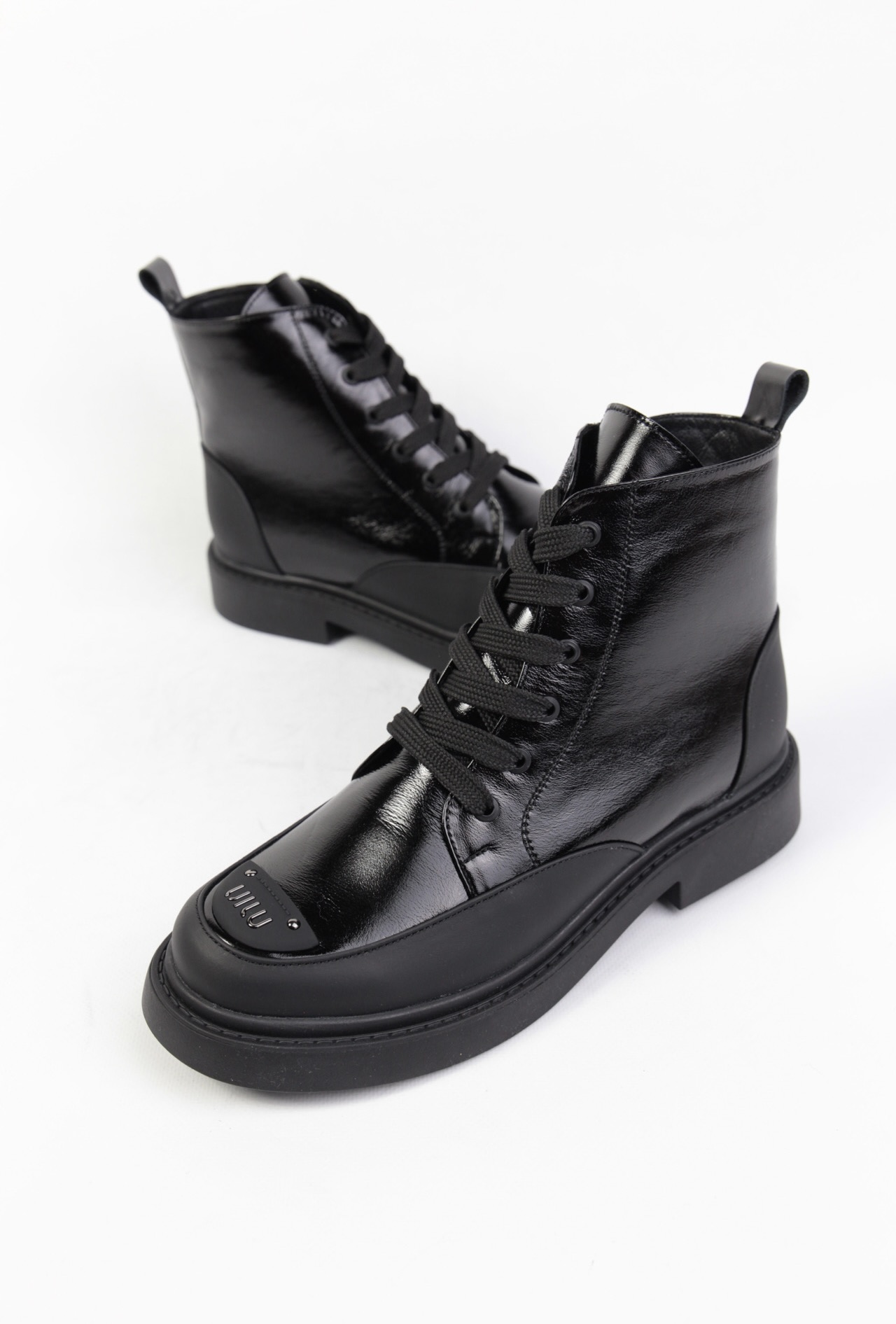 картинка Ботинки кожаные Benito от магазина Pratik