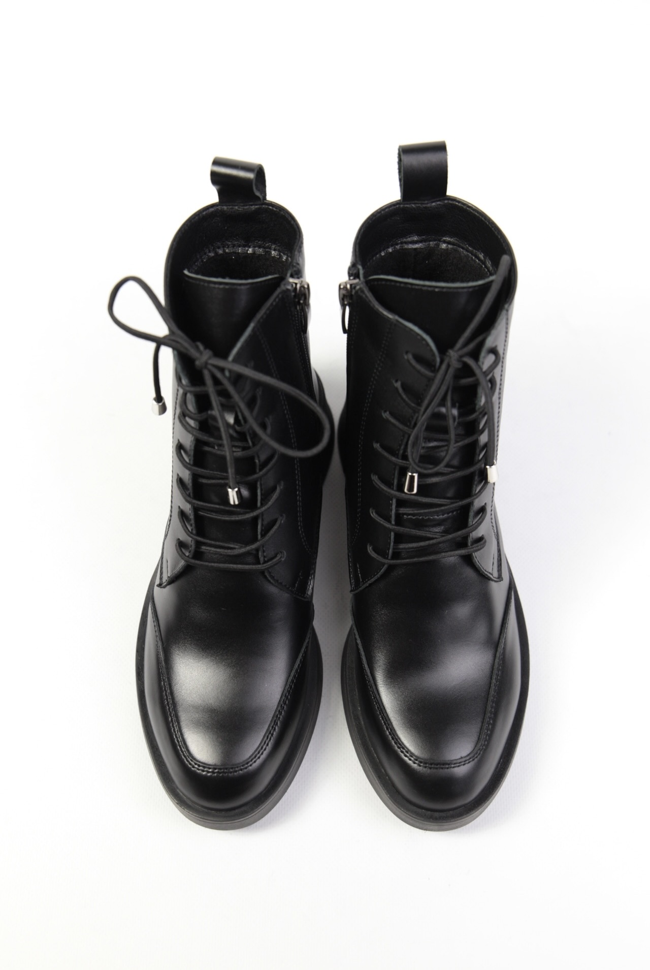 картинка Ботинки кожаные Benito от магазина Pratik