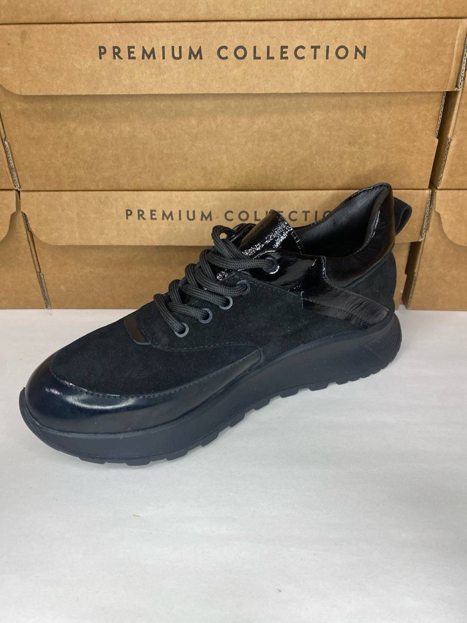 картинка Полуботинки замшевые Benito от магазина Pratik