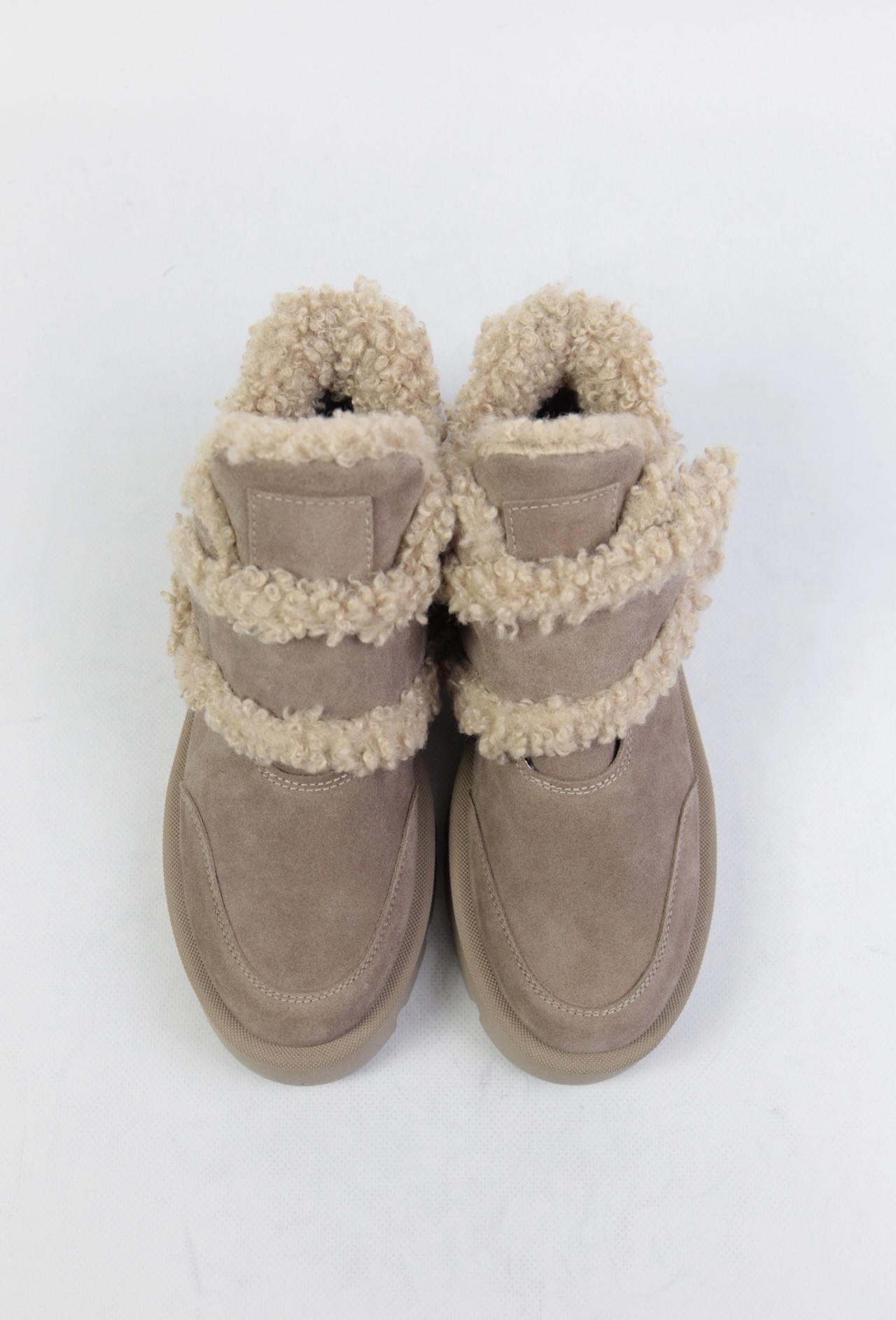 картинка Ботинки замшевые Benito от магазина Pratik