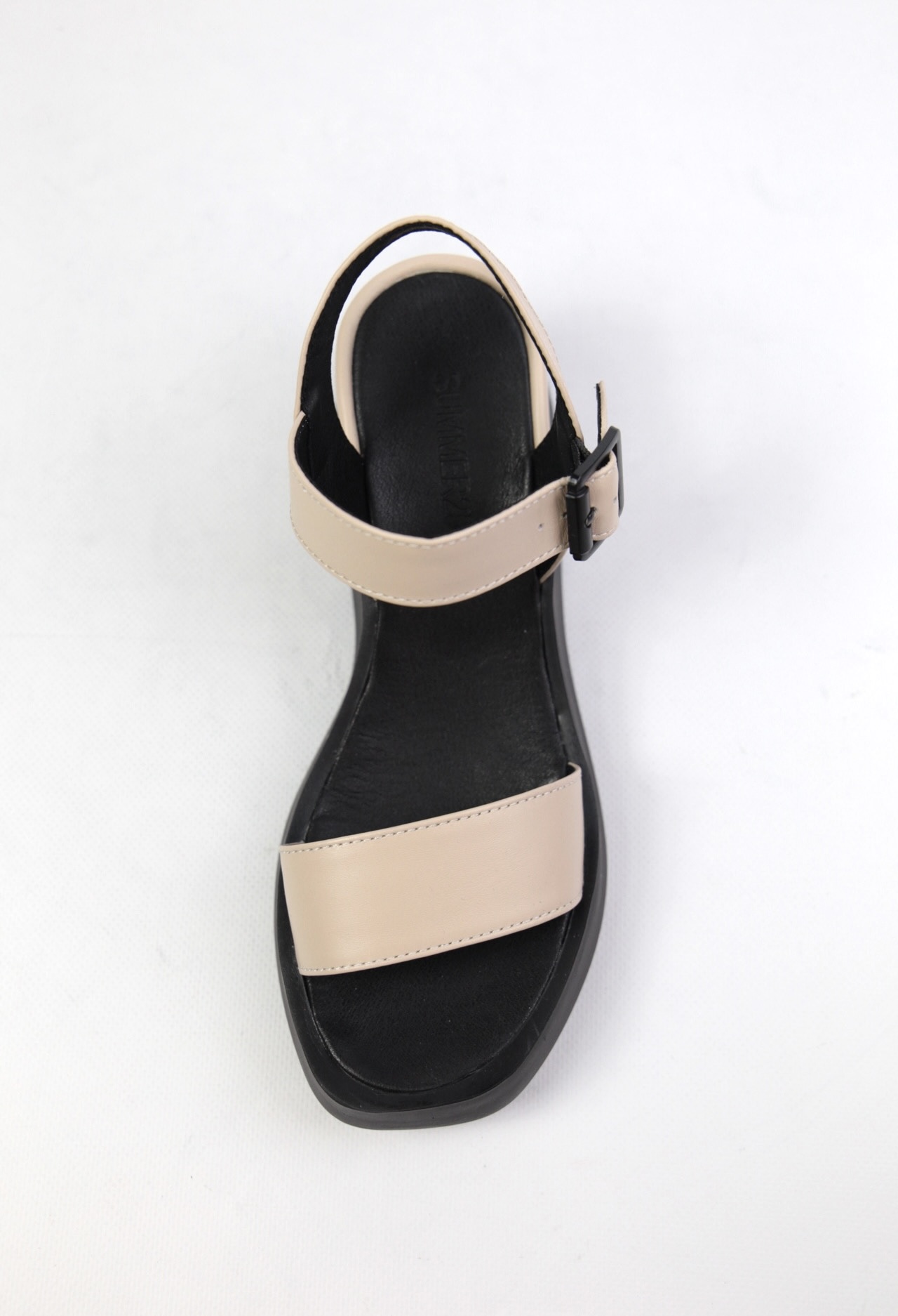 картинка Босоножки кожаные Benito от магазина Pratik