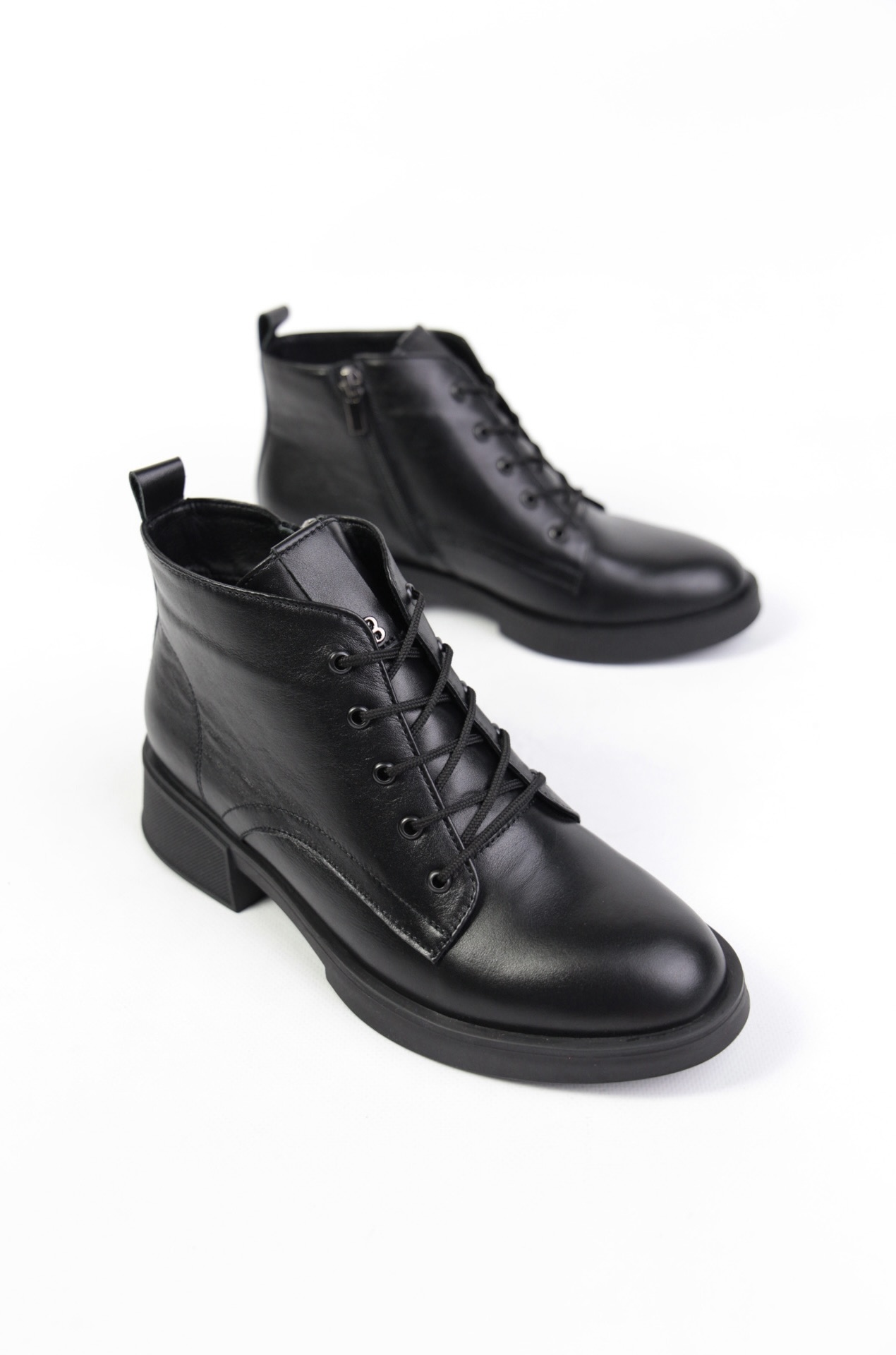 картинка Ботинки кожаные Benito от магазина Pratik