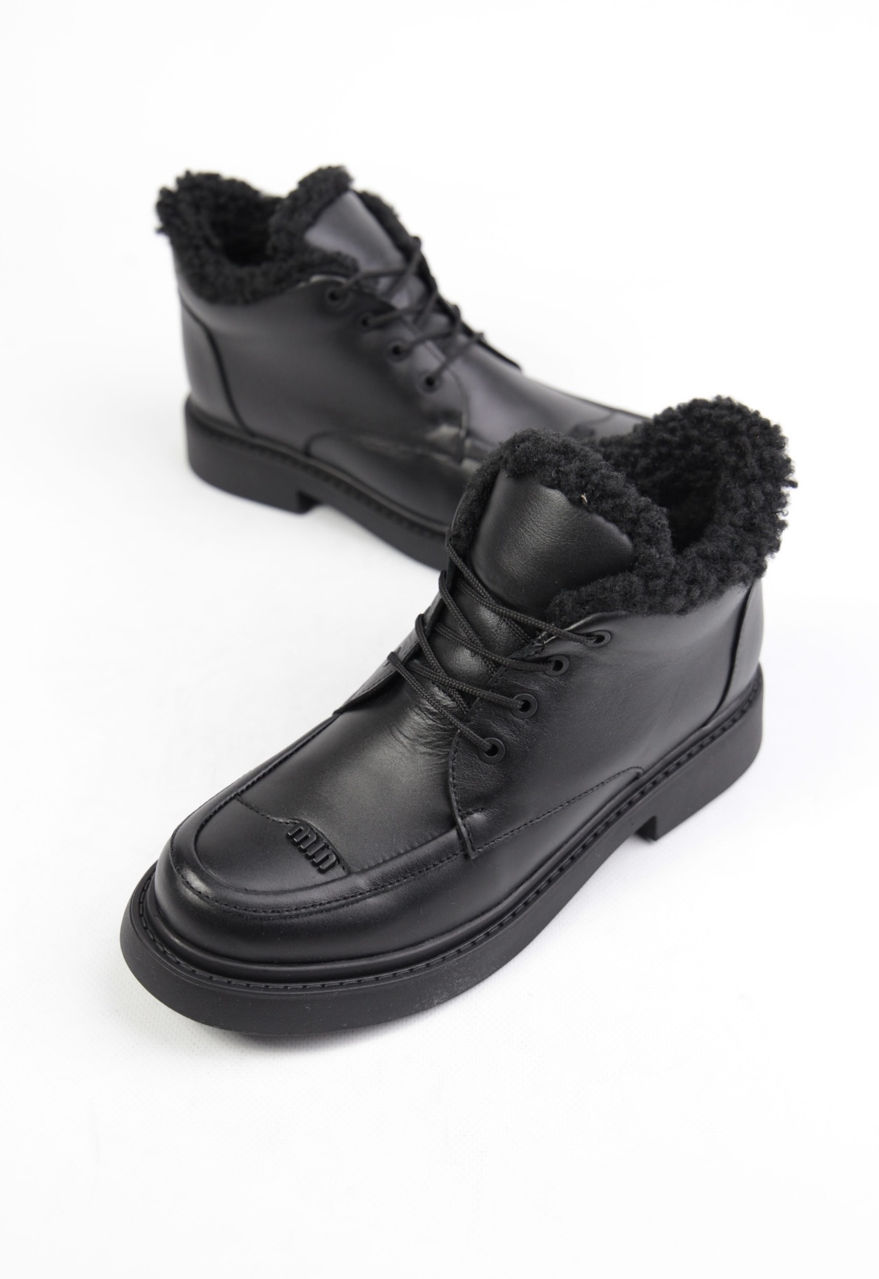 картинка Ботинки кожаные Benito от магазина Pratik