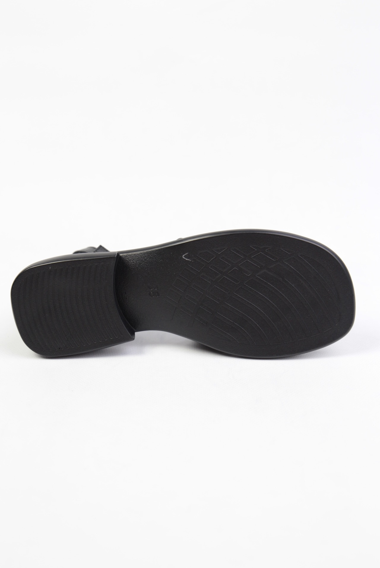 картинка Сандалии кожаные Benito от магазина Pratik