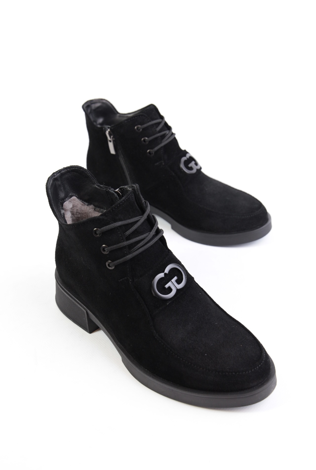 картинка Ботинки замшевые Benito от магазина Pratik