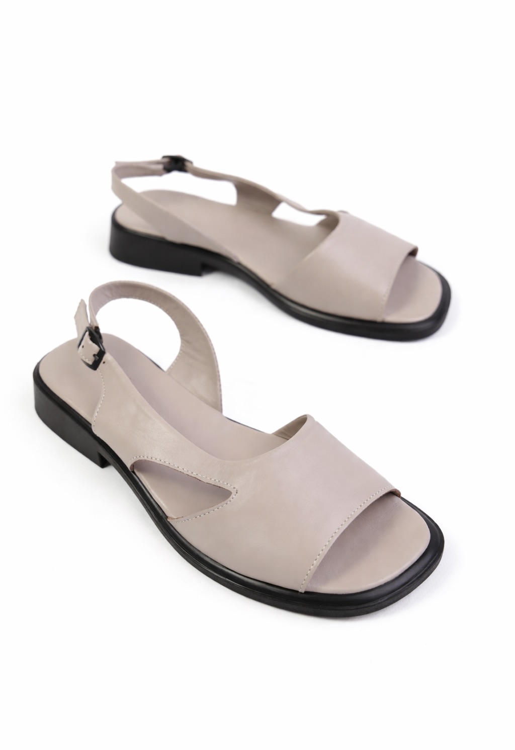 картинка Сандалии кожаные Benito от магазина Pratik