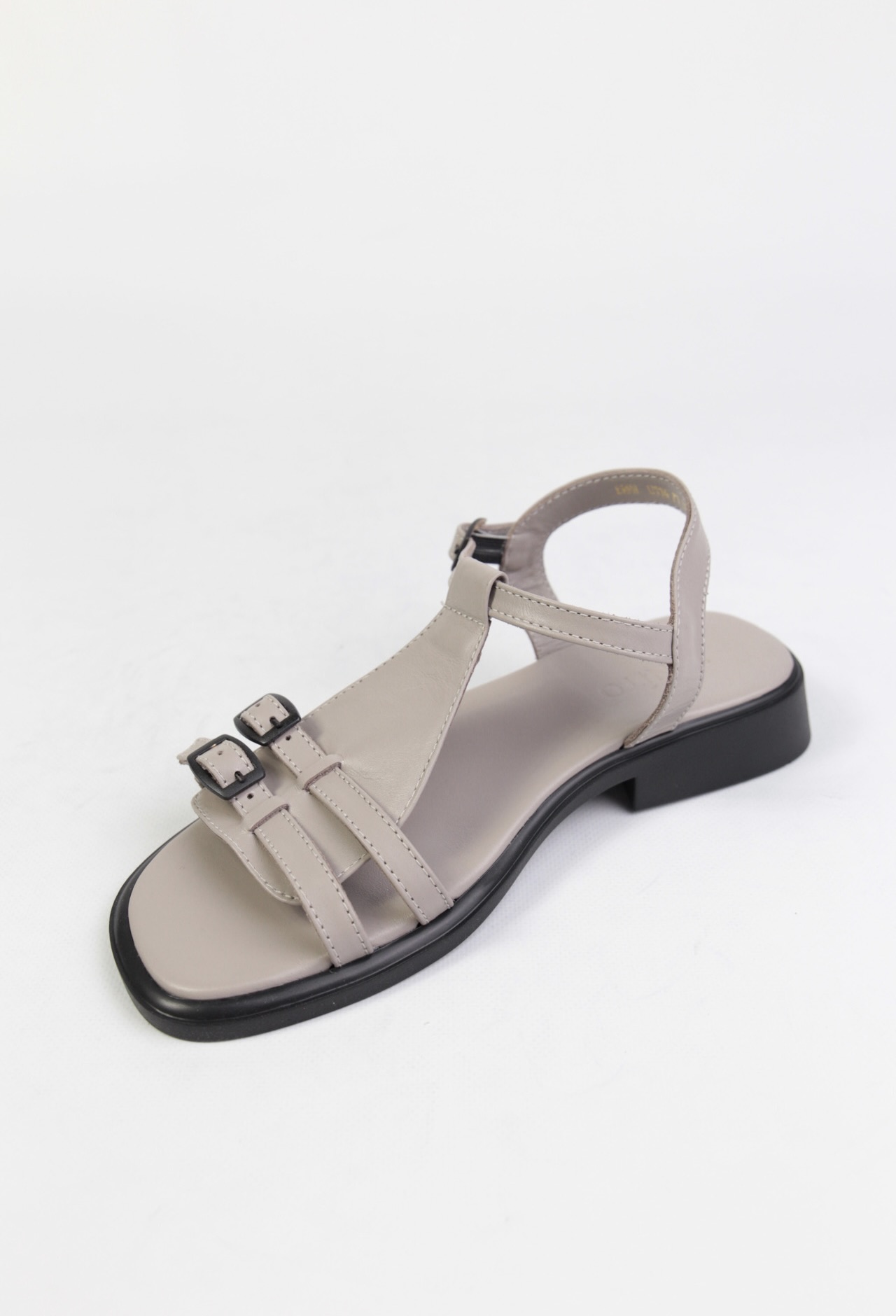 картинка Сандалии кожаные Benito от магазина Pratik