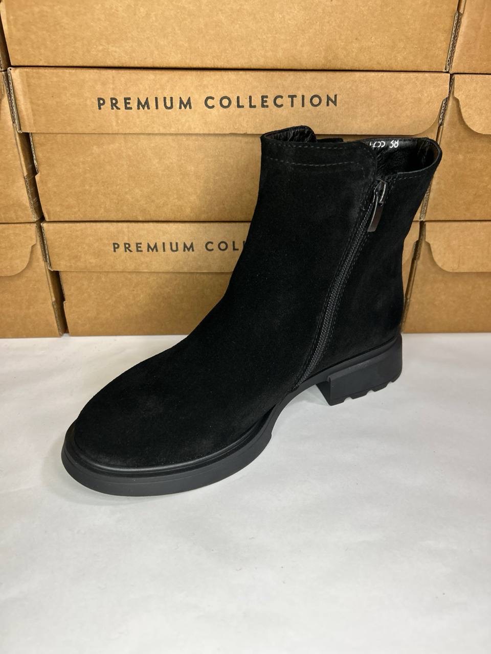 картинка Ботинки замшевые Benito от магазина Pratik