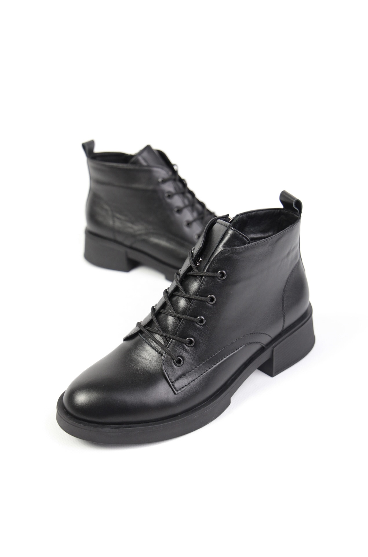 картинка Ботинки кожаные Benito от магазина Pratik