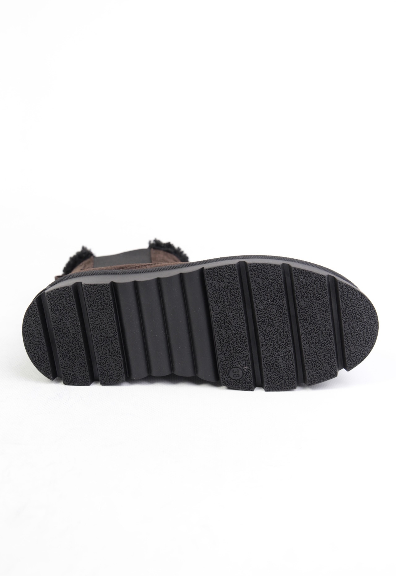 картинка Ботинки замшевые Benito от магазина Pratik