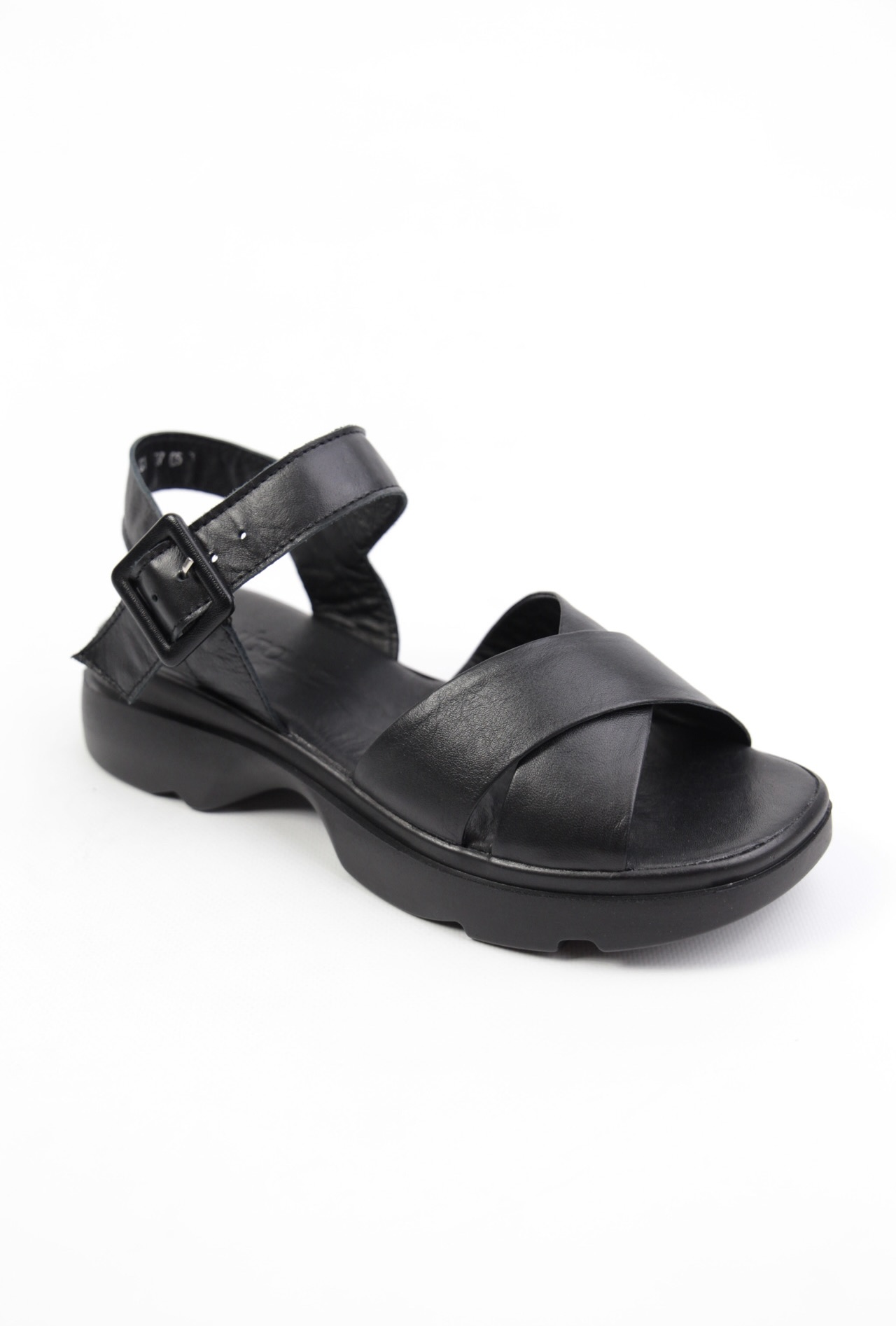 картинка Босоножки кожаные Benito от магазина Pratik