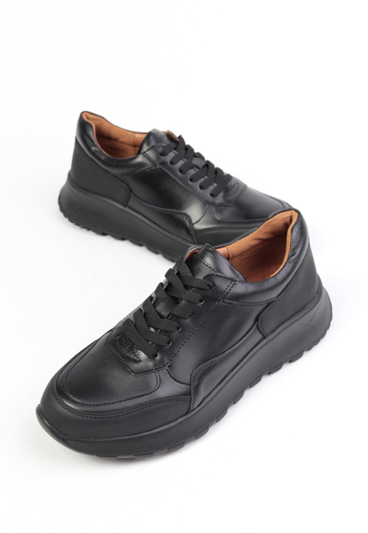 картинка Кроссовки кожаные Benito от магазина Pratik