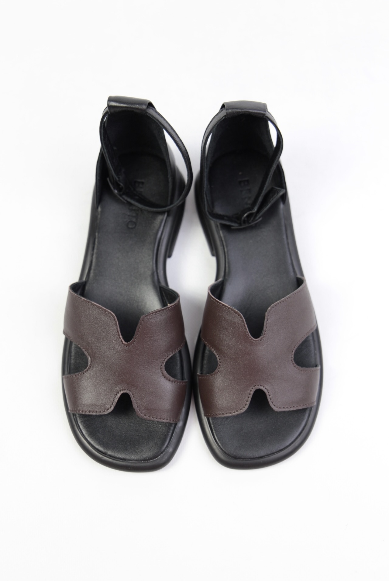 картинка Сандалии кожаные Benito от магазина Pratik