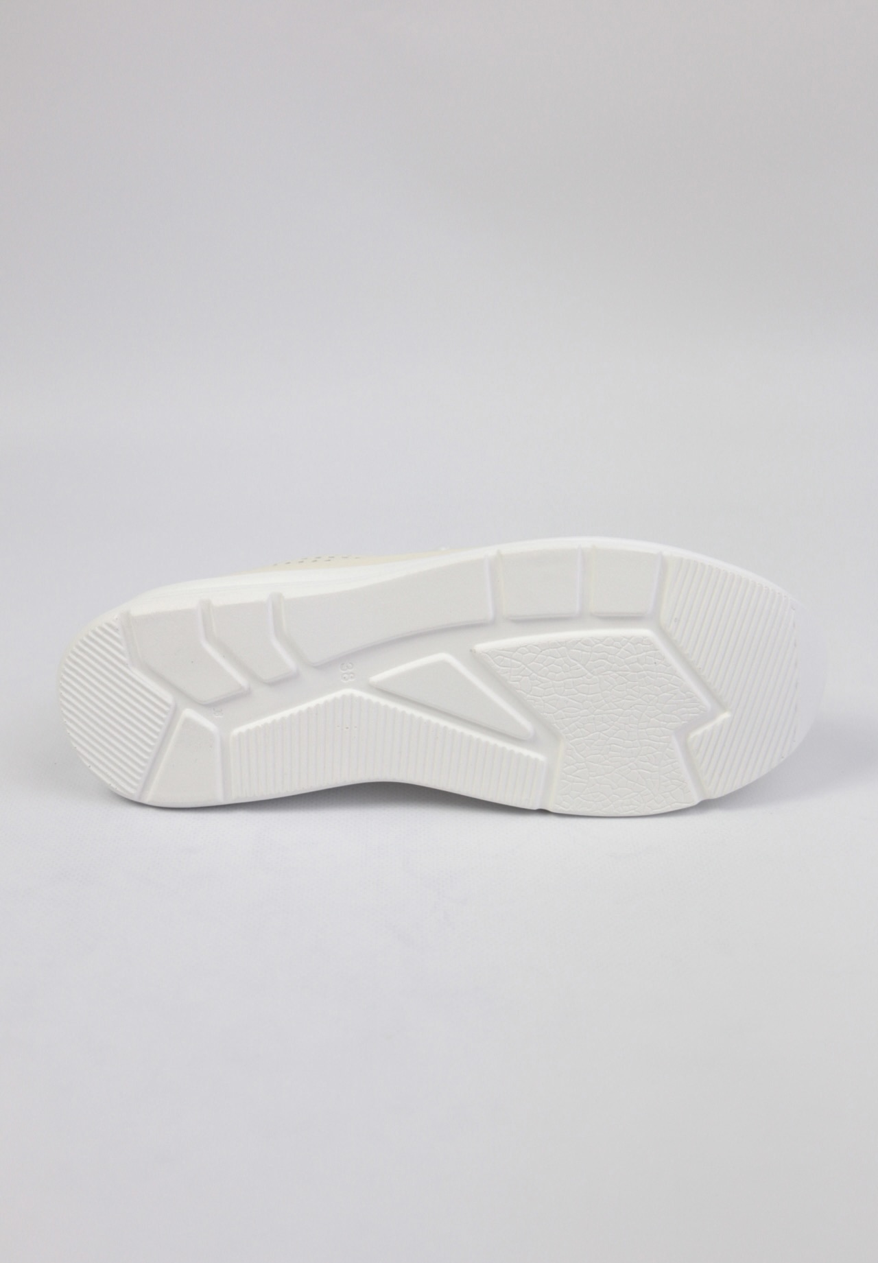 картинка Кроссовки кожаные Benito от магазина Pratik