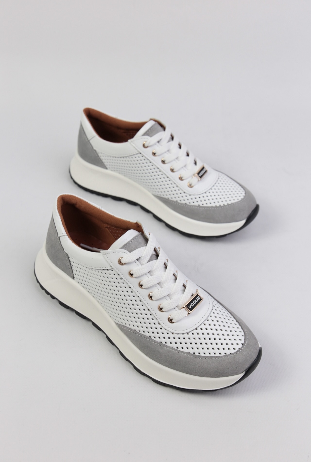 картинка Кроссовки кожаные Benito от магазина Pratik