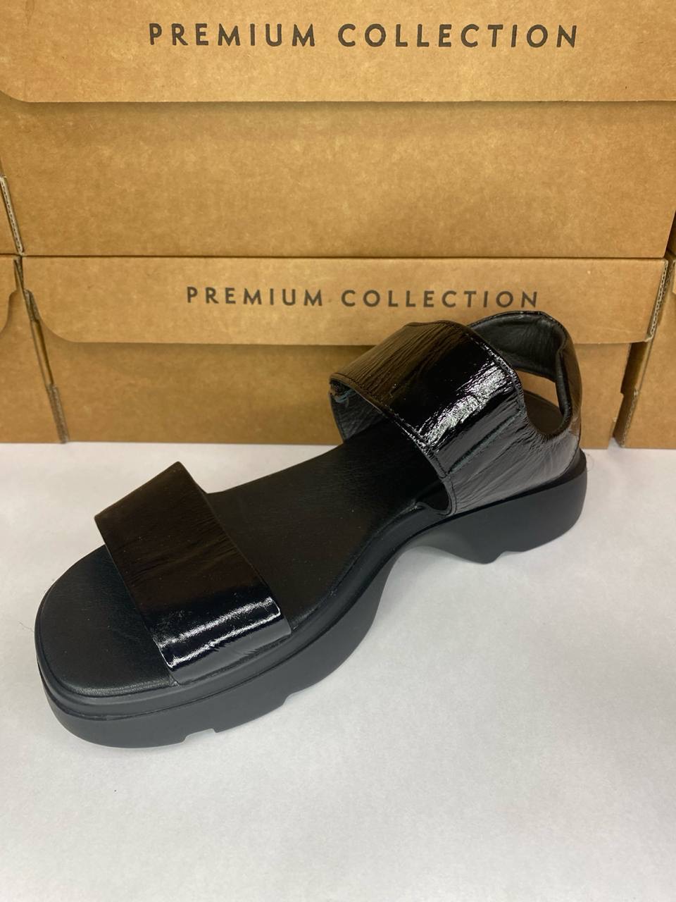 картинка Босоножки кожаные Benito от магазина Pratik