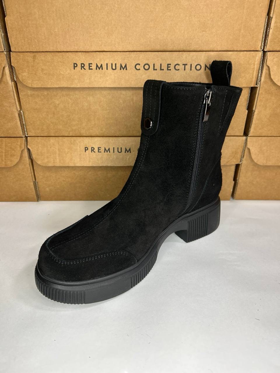 картинка Ботинки замшевые Benito от магазина Pratik