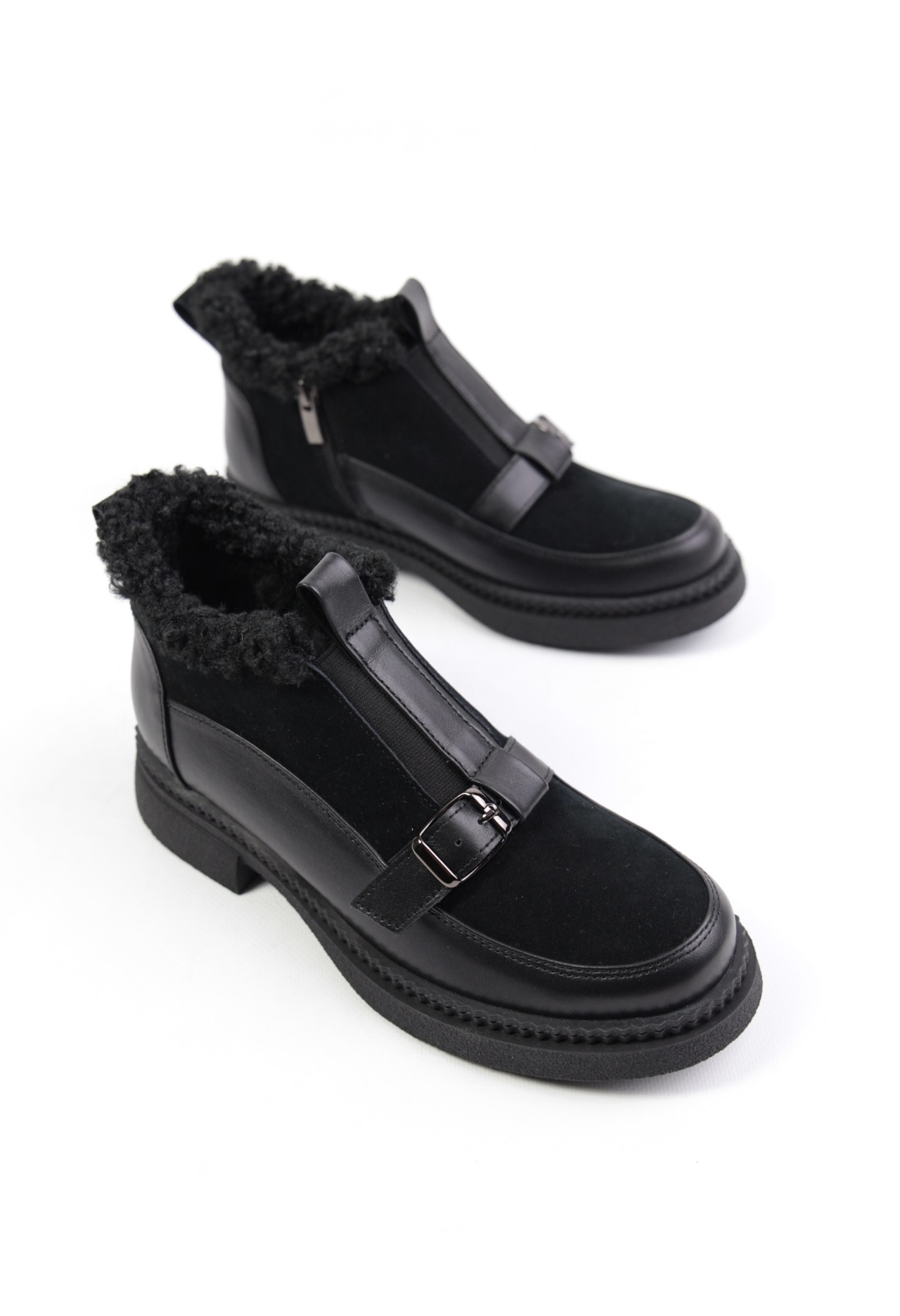 картинка Ботинки замшевые Benito от магазина Pratik