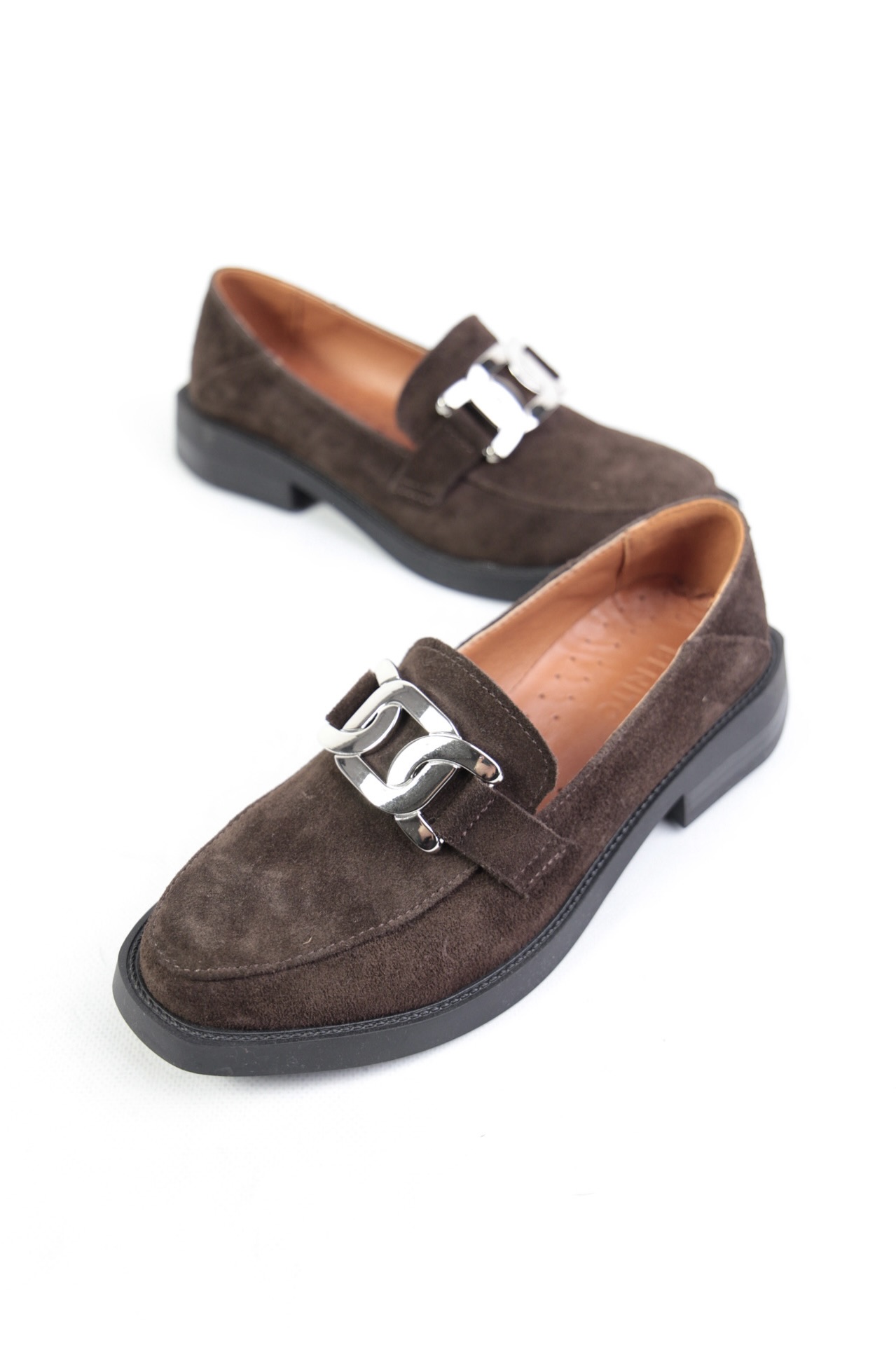 картинка Лоферы замшевые Benito от магазина Pratik