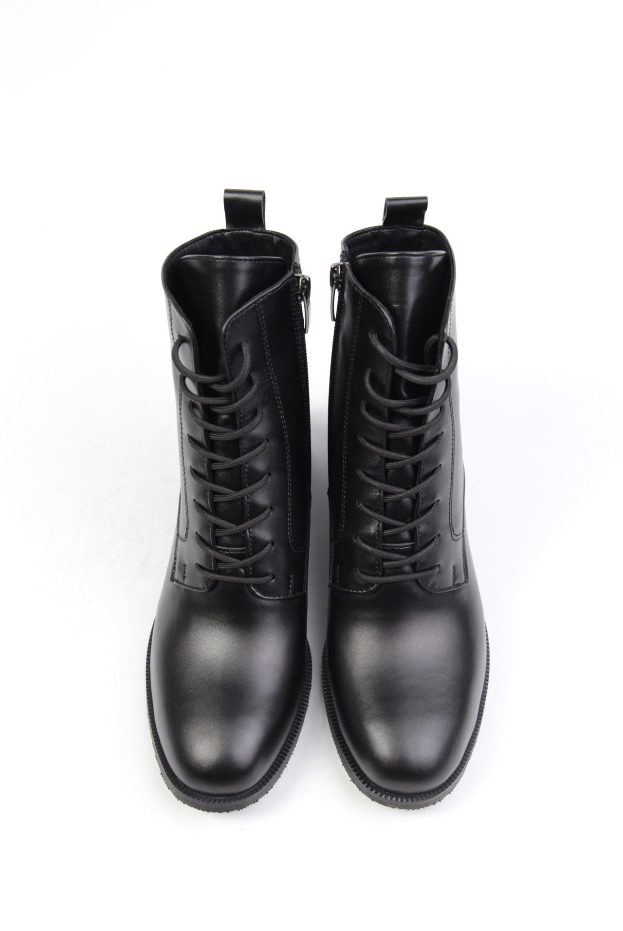 картинка Ботильоны кожаные Benito от магазина Pratik