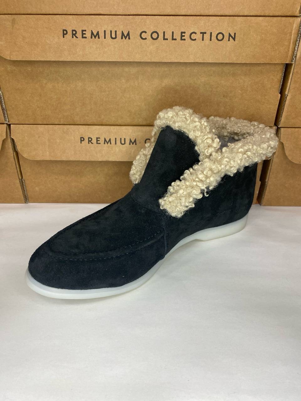 картинка Ботинки замшевые Benito от магазина Pratik