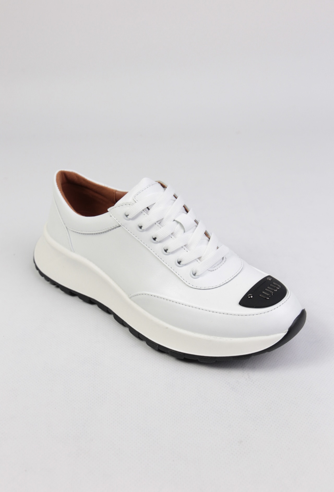 картинка Кроссовки кожаные Benito от магазина Pratik