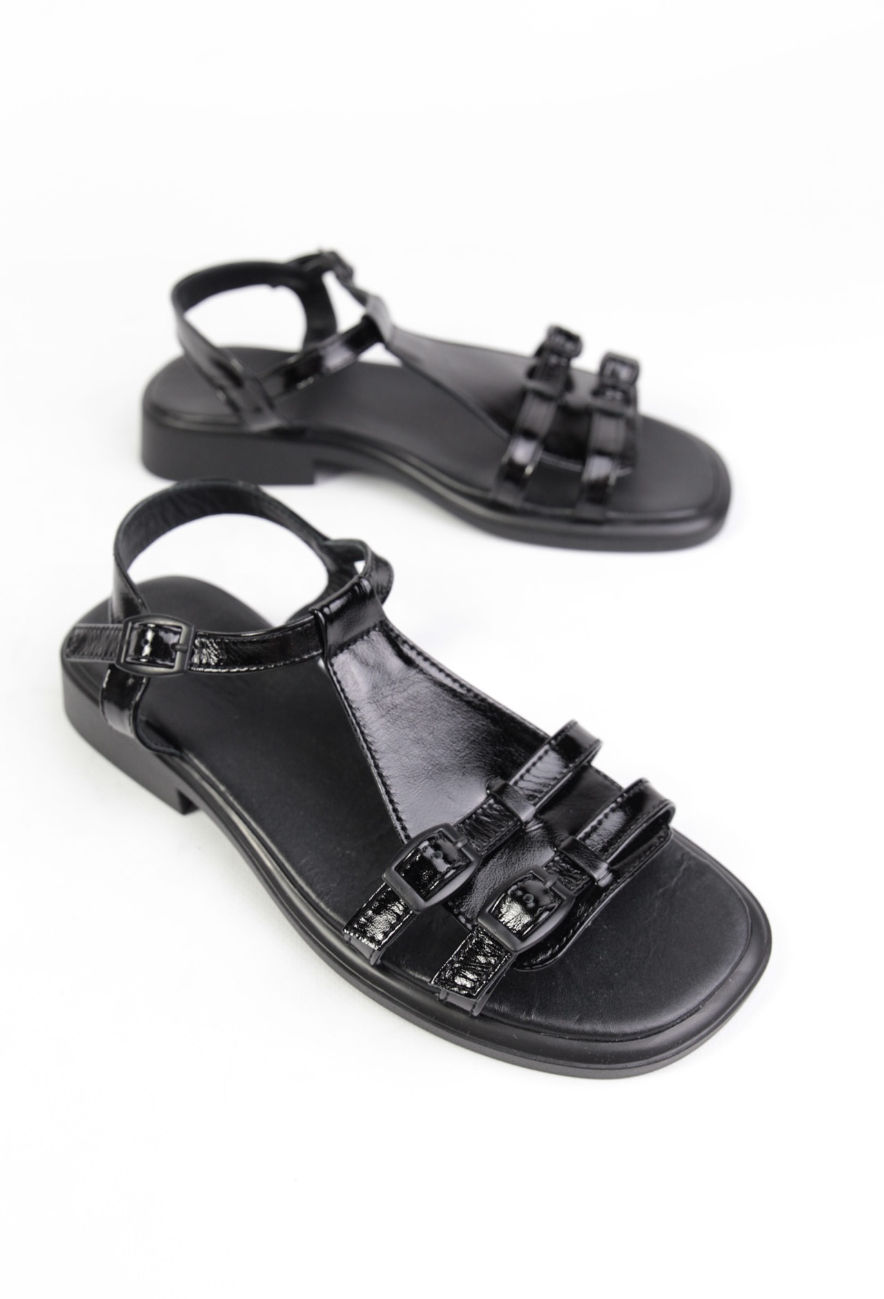 картинка Сандалии кожаные Benito от магазина Pratik