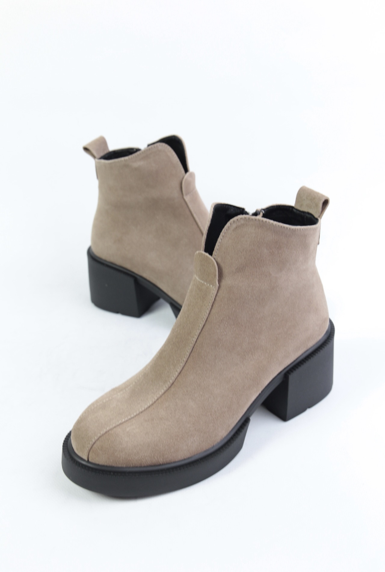 картинка Ботильоны замшевые Benito от магазина Pratik