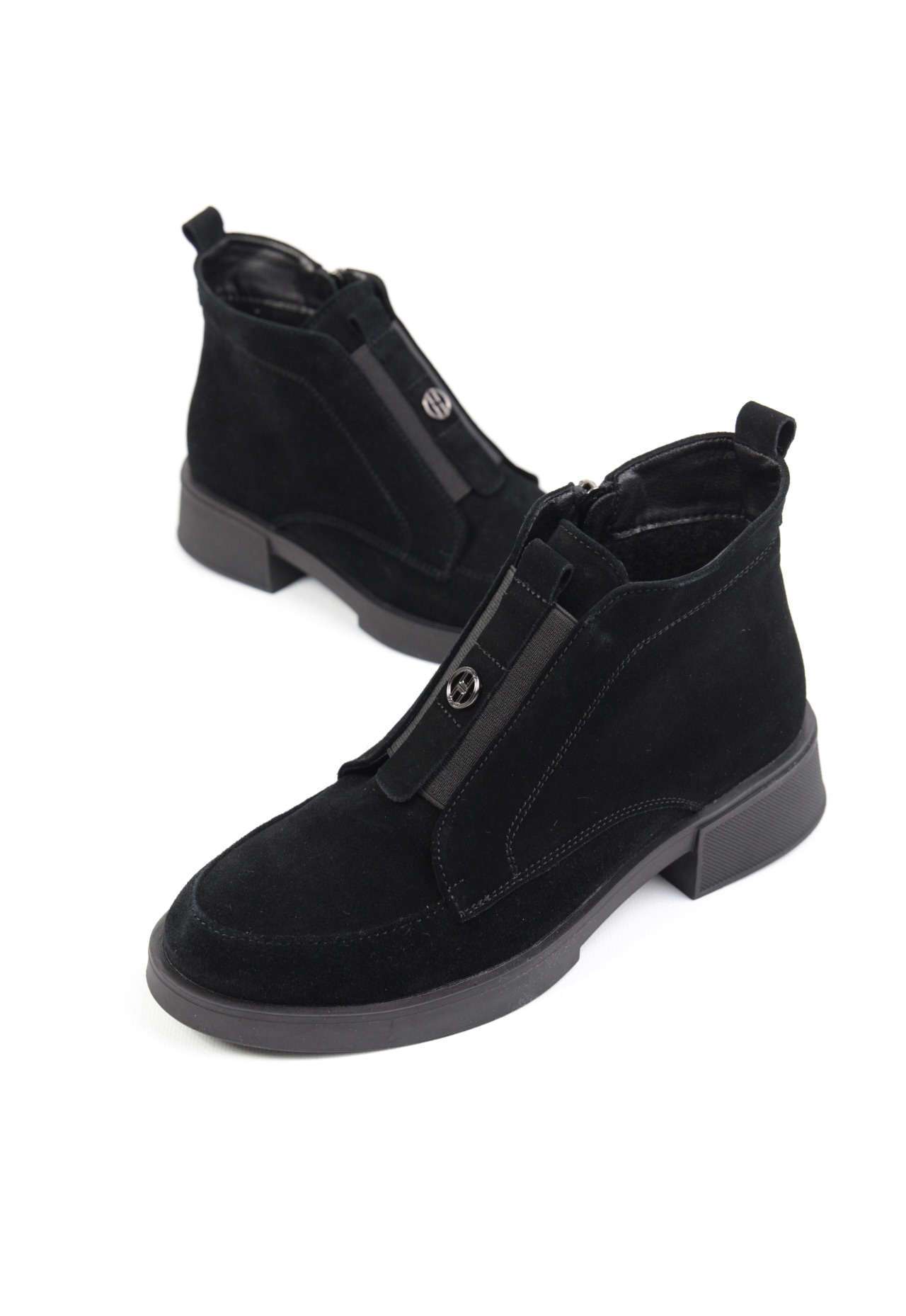 картинка Ботинки замшевые Benito от магазина Pratik