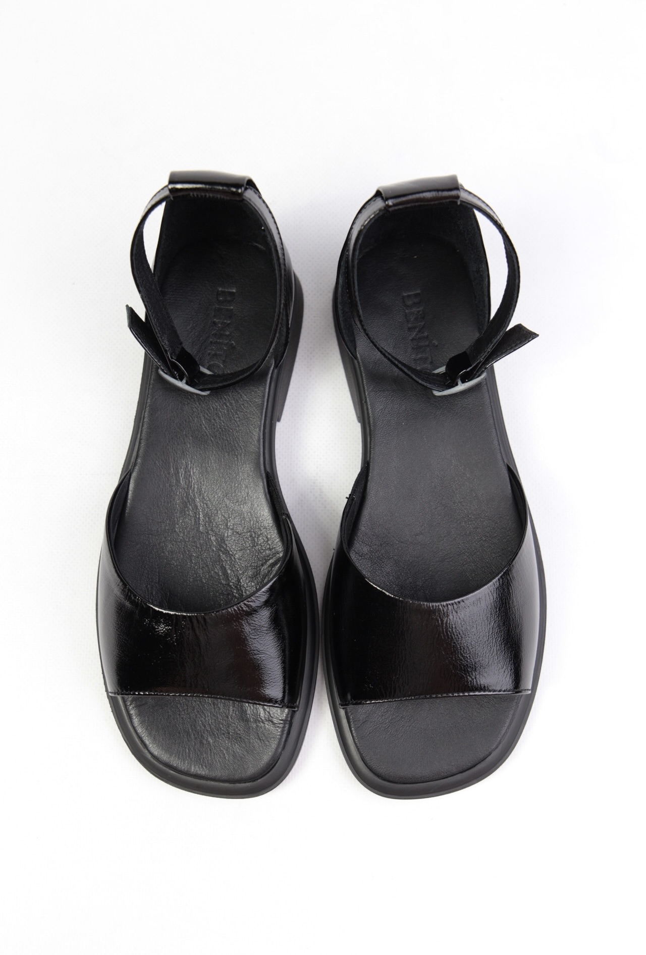 картинка Сандалии кожаные Benito от магазина Pratik