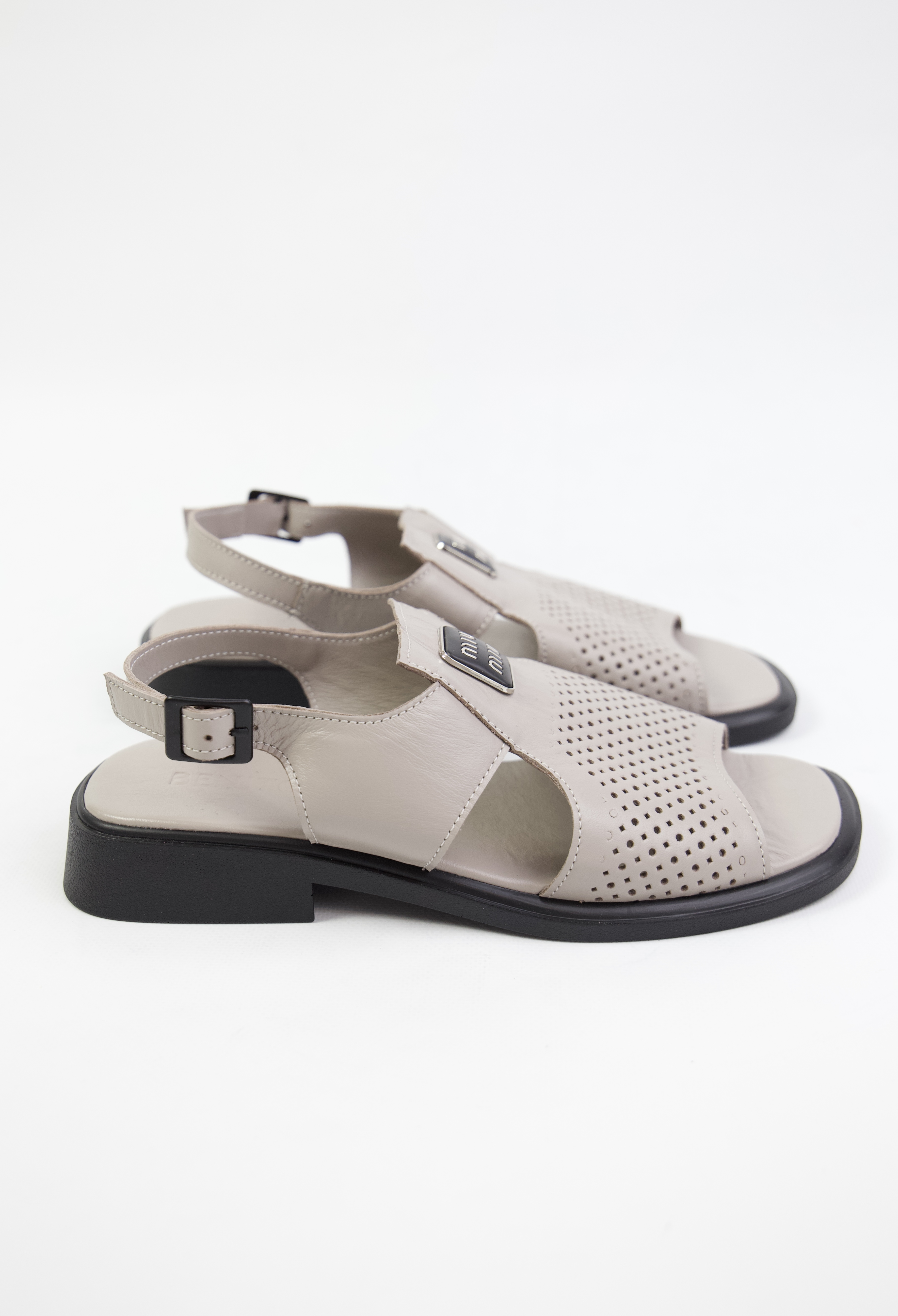 картинка Сандалии кожаные Benito от магазина Pratik