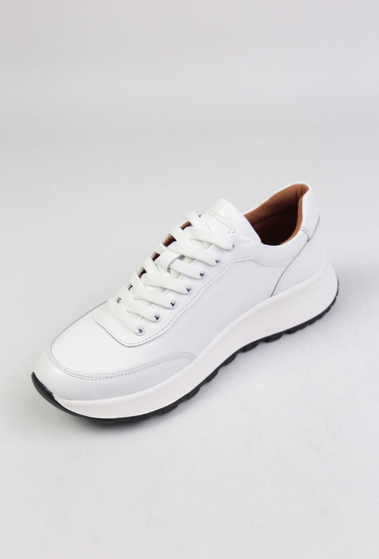 картинка Кроссовки кожаные Benito от магазина Pratik