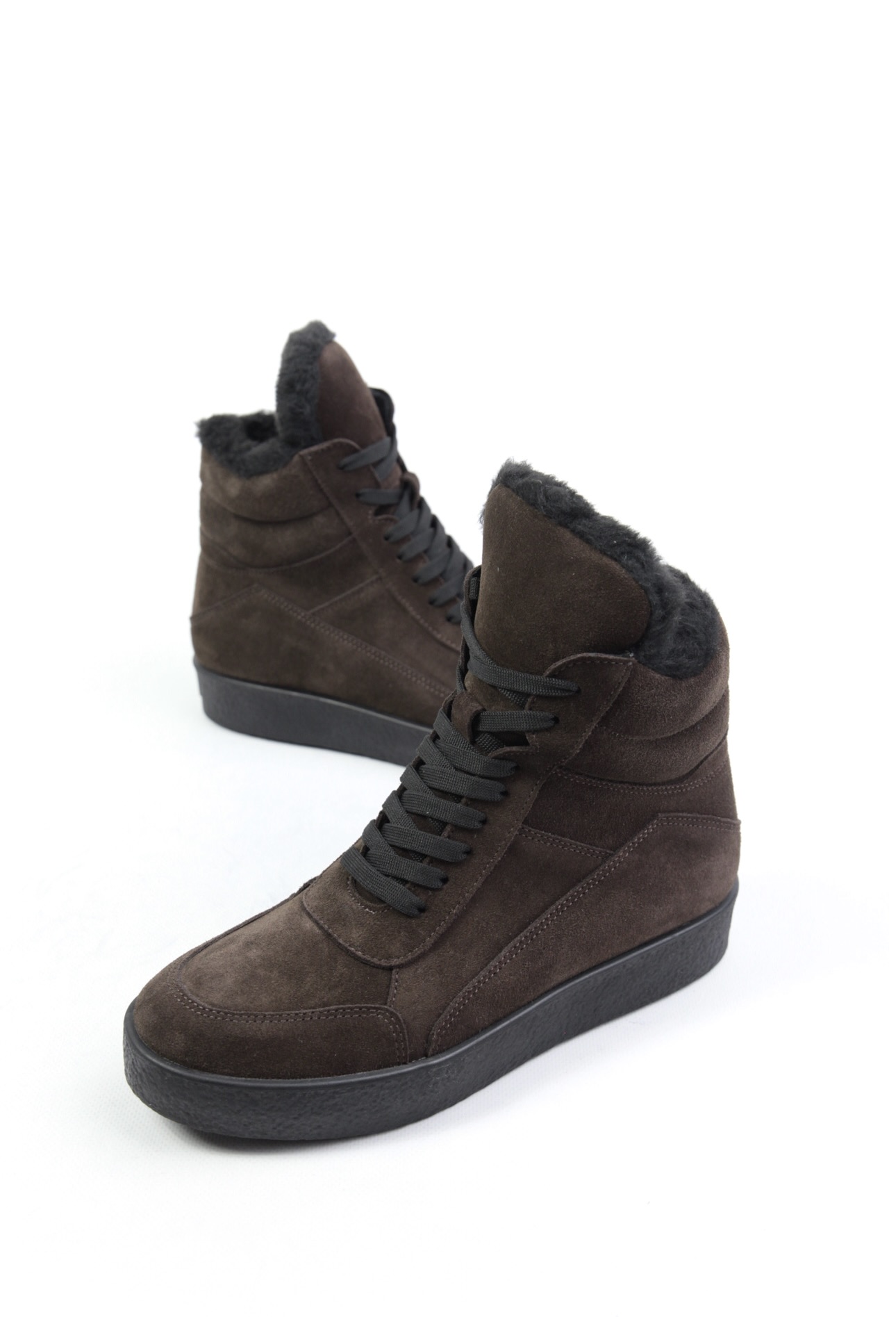 картинка Ботинки замшевые Benito от магазина Pratik