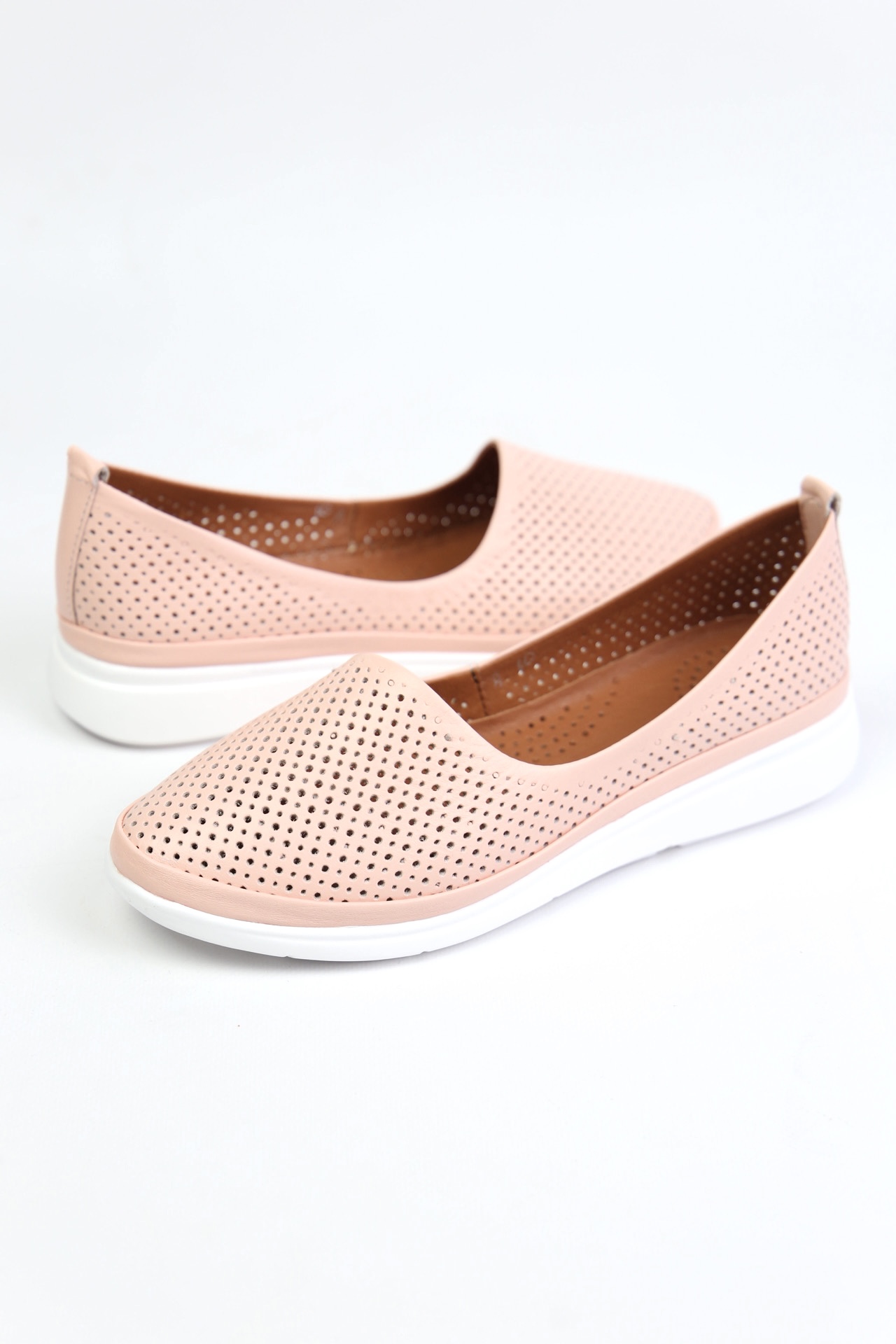 картинка Балетки кожаные Benito от магазина Pratik