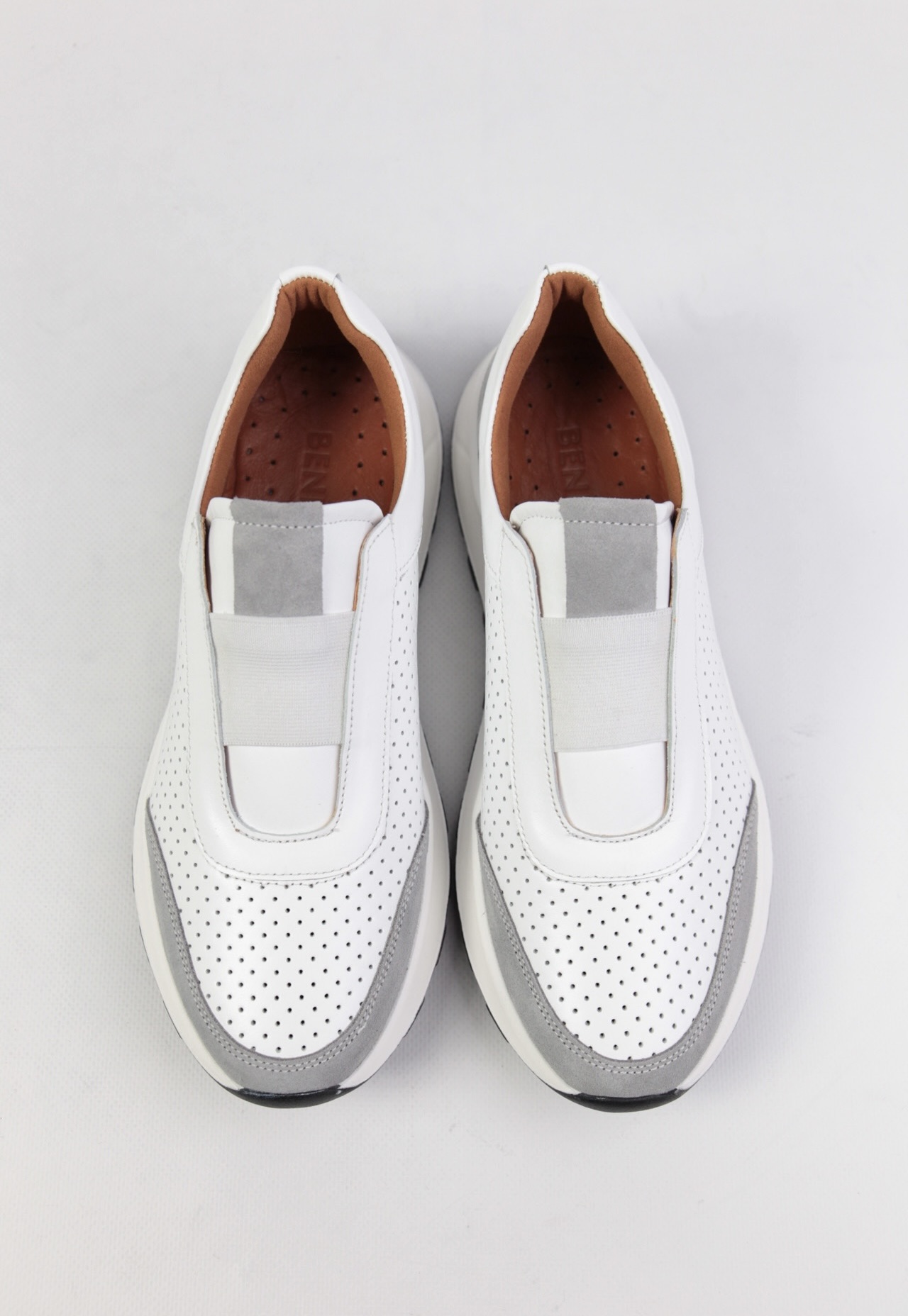 картинка  Кроссовки кожаные Benito от магазина Pratik