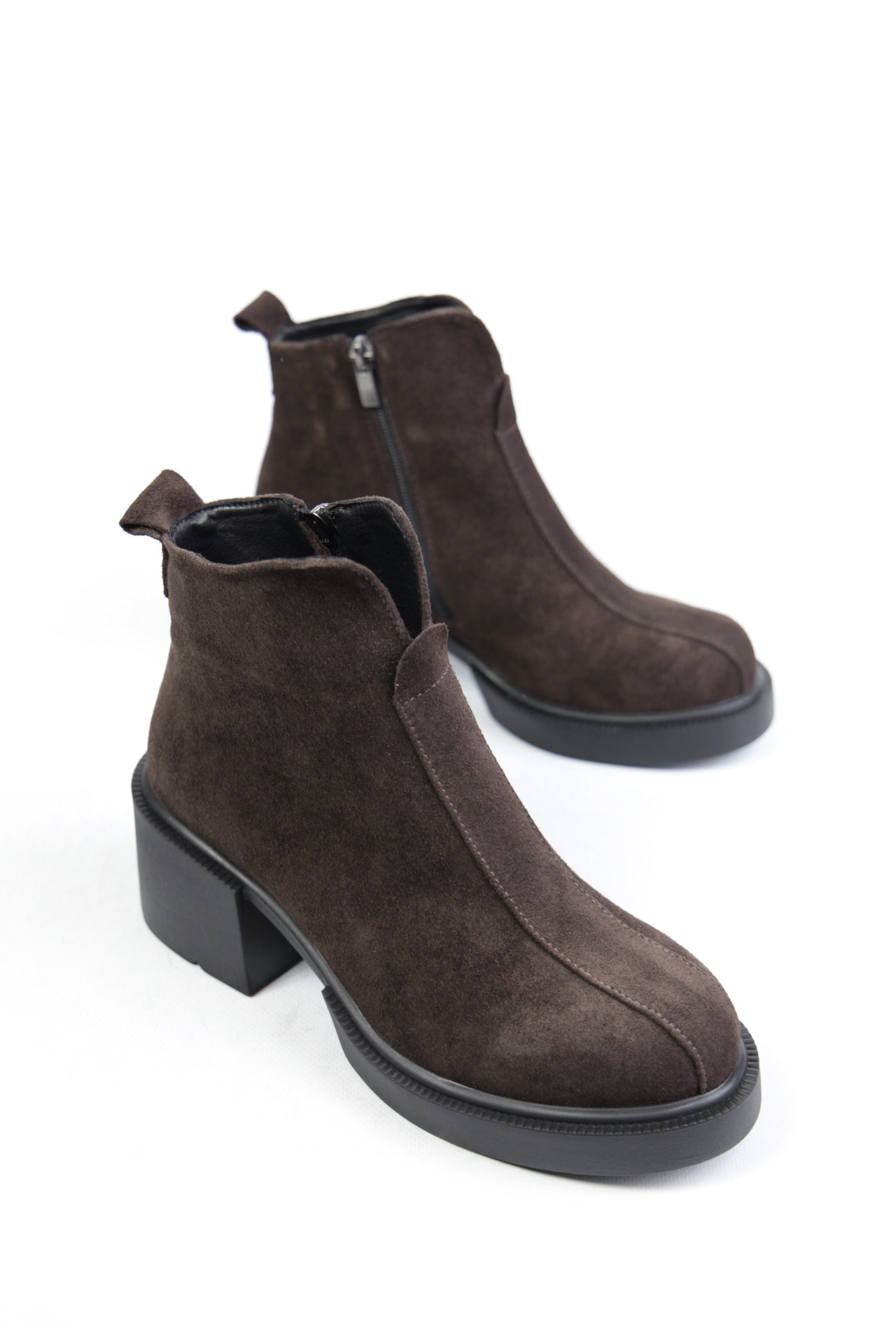 картинка Ботильоны замшевые Benito от магазина Pratik