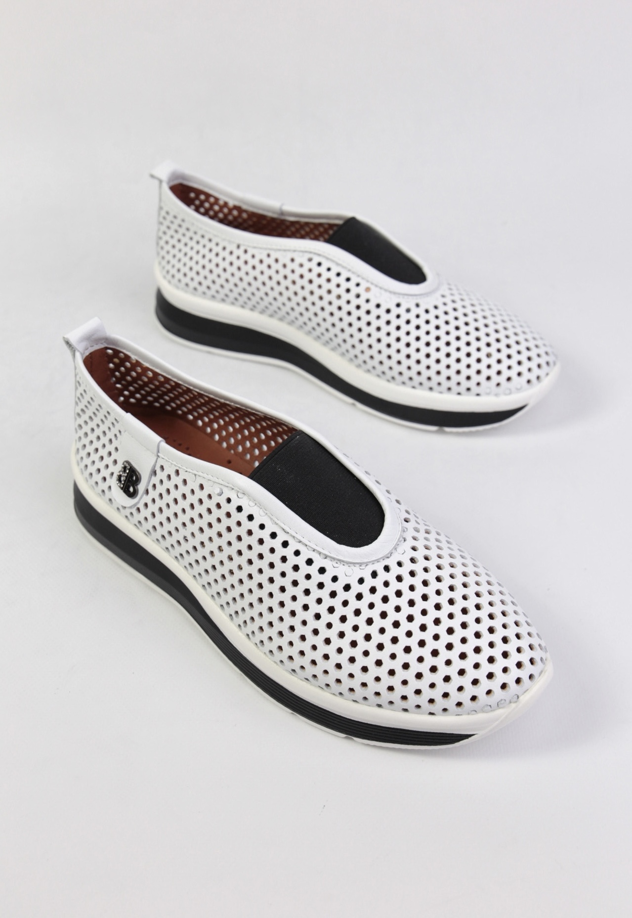 картинка Слипоны кожаные Benito от магазина Pratik