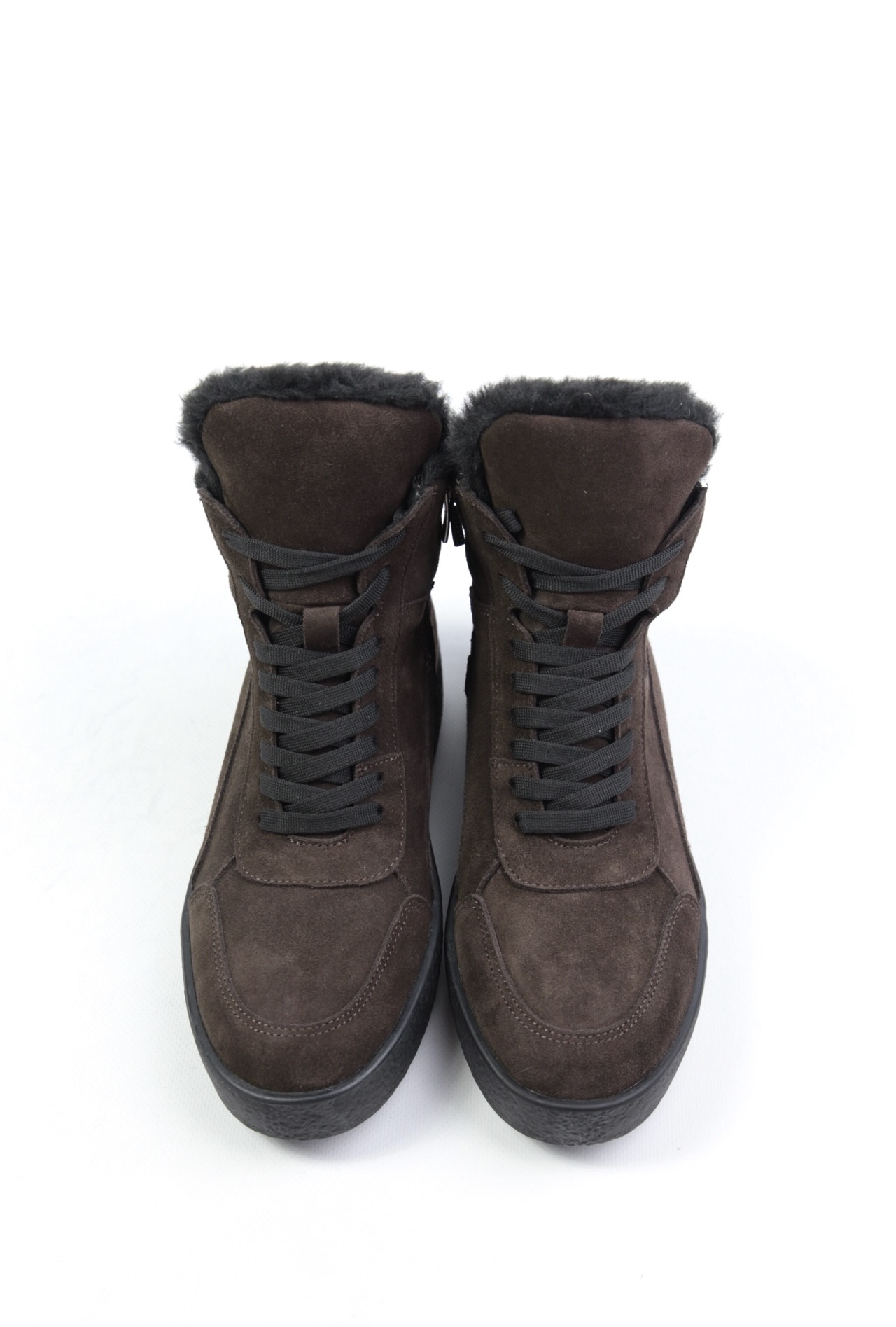 картинка Ботинки замшевые Benito от магазина Pratik