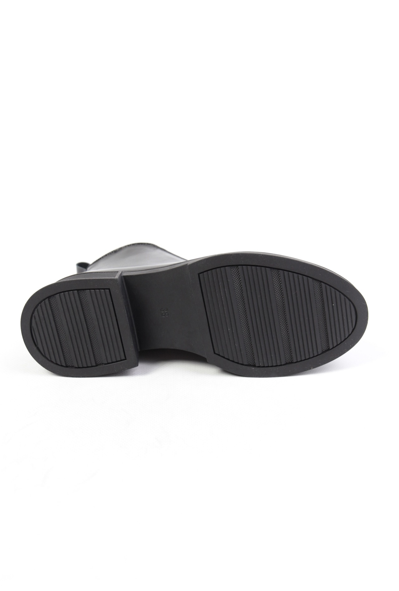 картинка Ботинки кожаные Benito от магазина Pratik