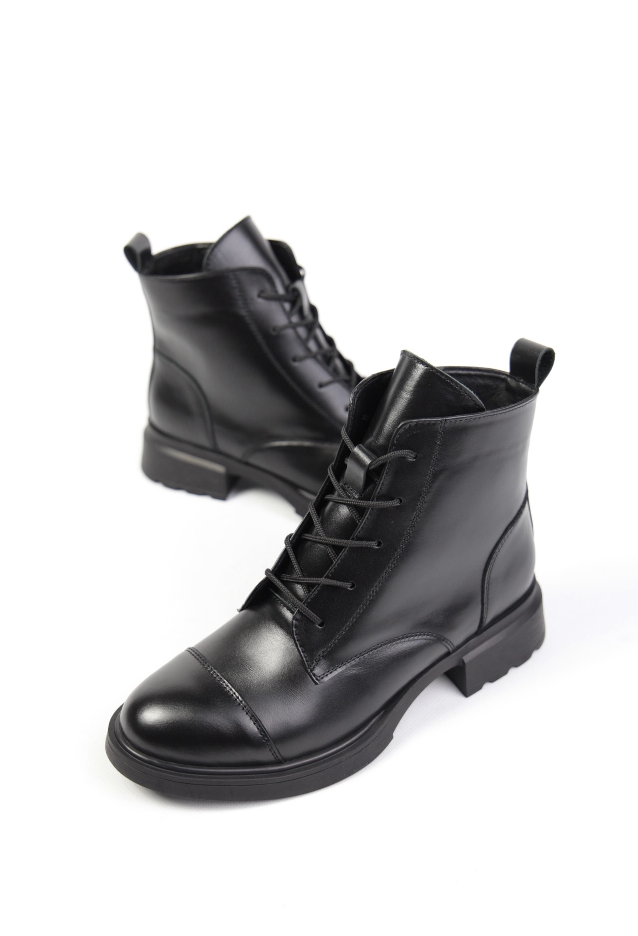 картинка Ботинки кожаные Benito от магазина Pratik