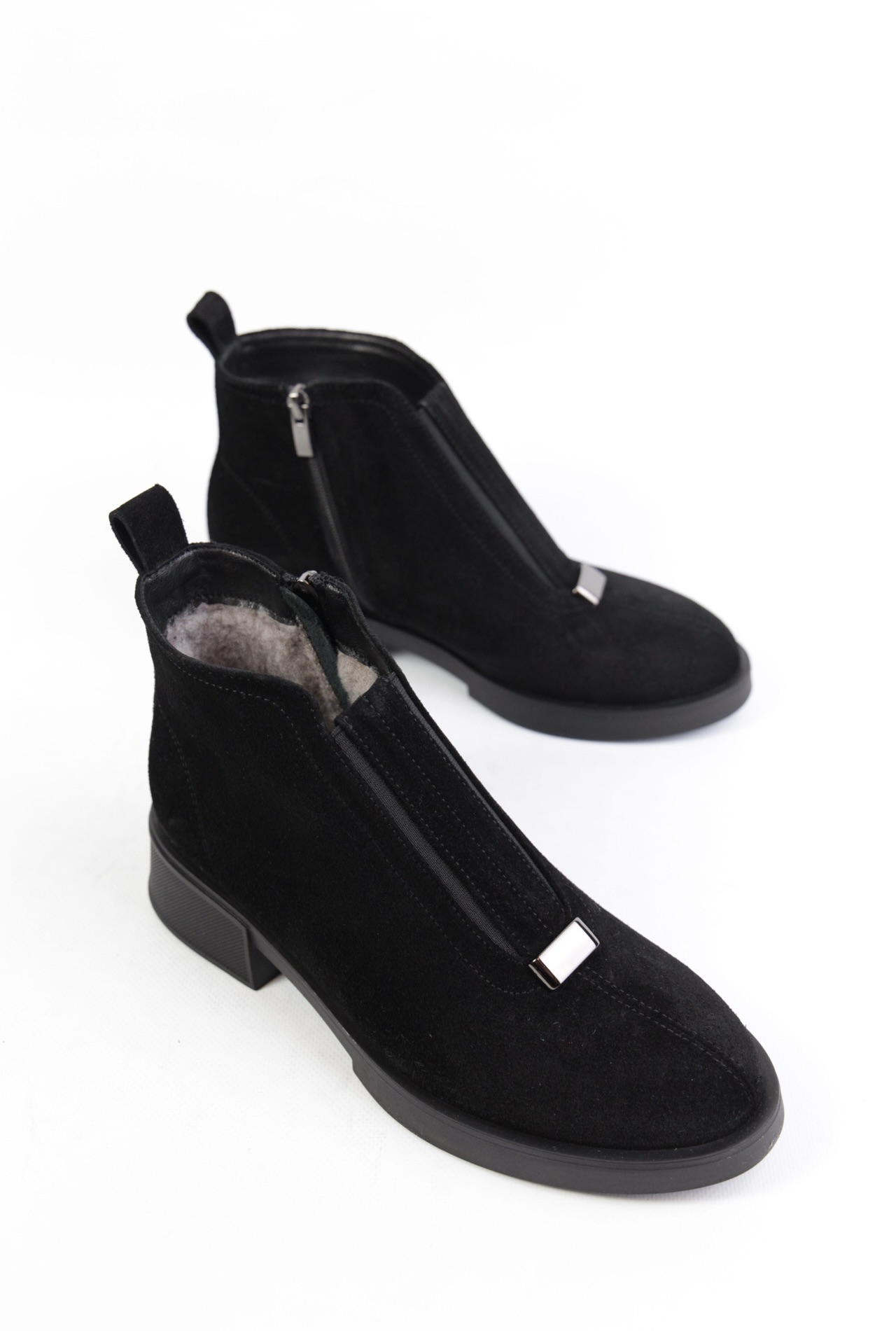 картинка Ботинки замшевые Benito от магазина Pratik