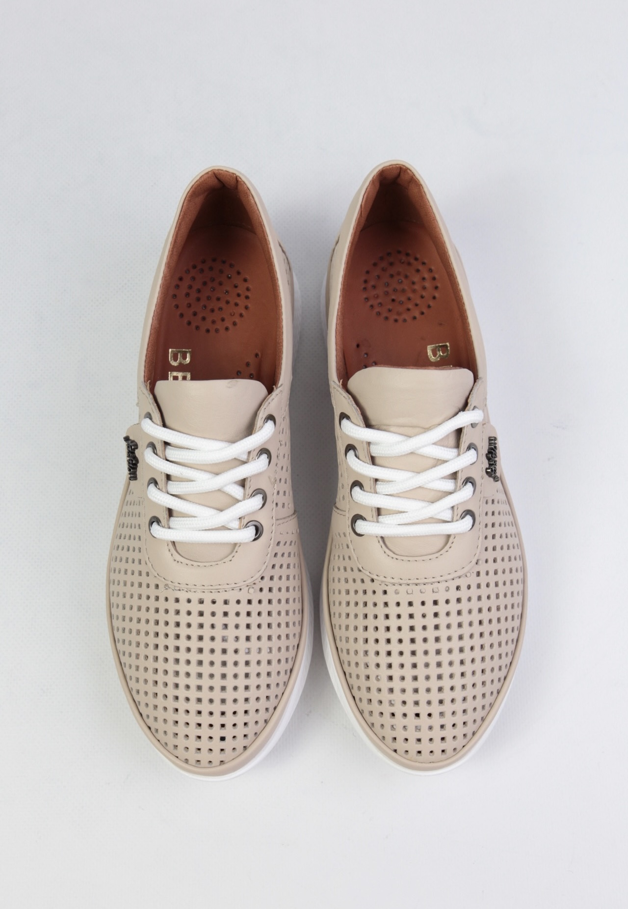 картинка Кроссовки кожаные Benito от магазина Pratik