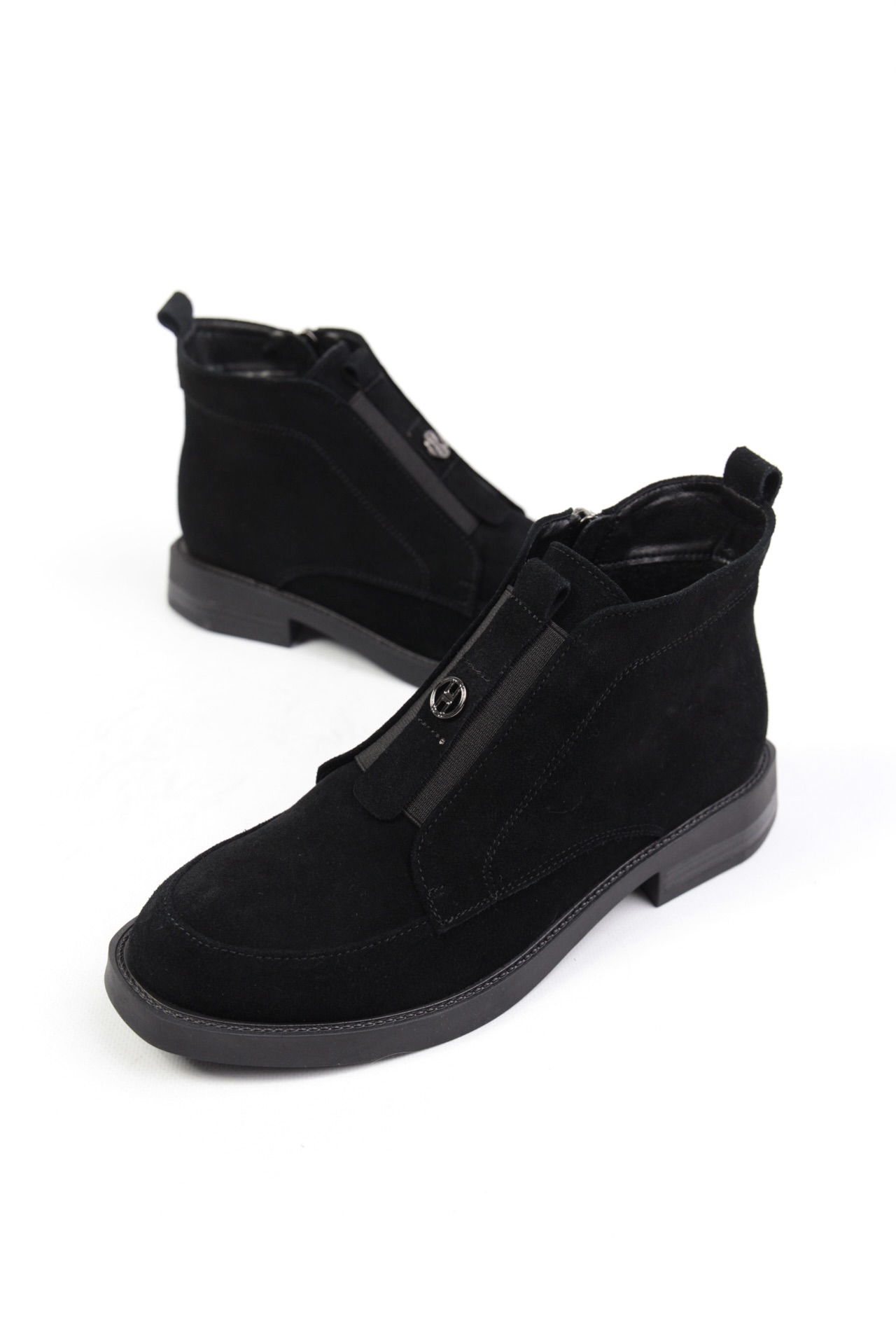 картинка Ботинки замшевые Benito от магазина Pratik