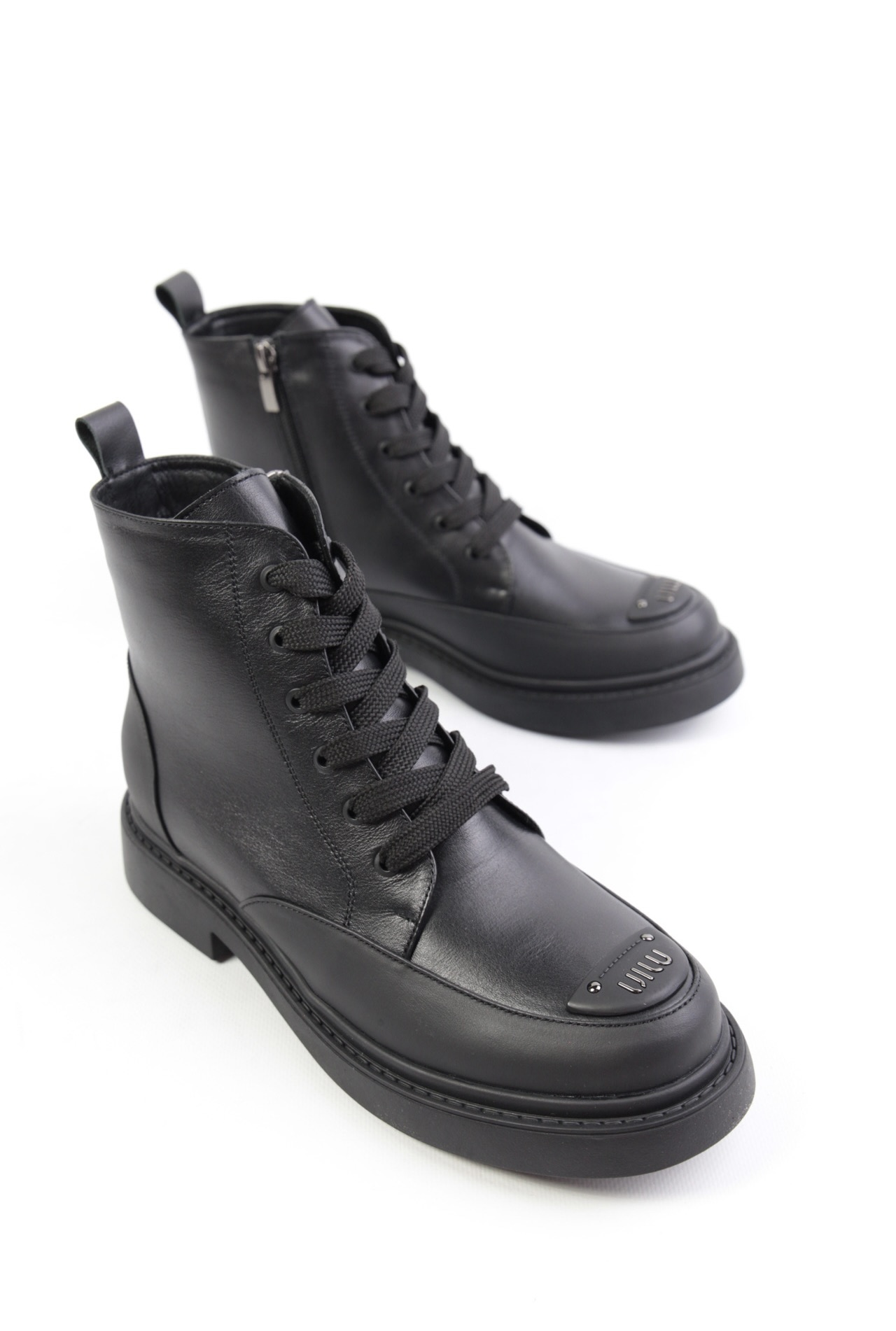 картинка Ботинки кожаные Benito от магазина Pratik