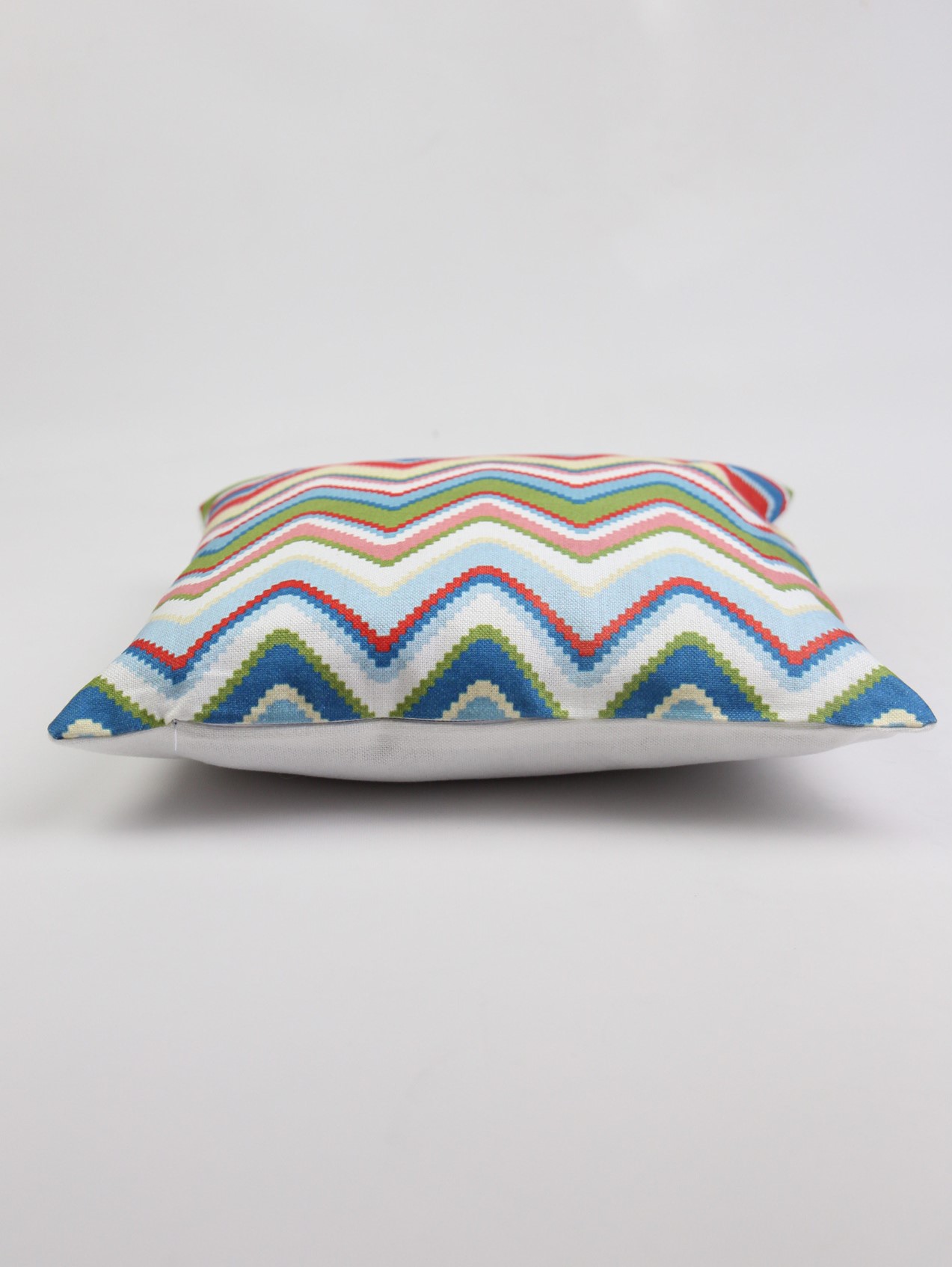 картинка Наволочка декоративная орнамент Симетрия от магазина Pratik