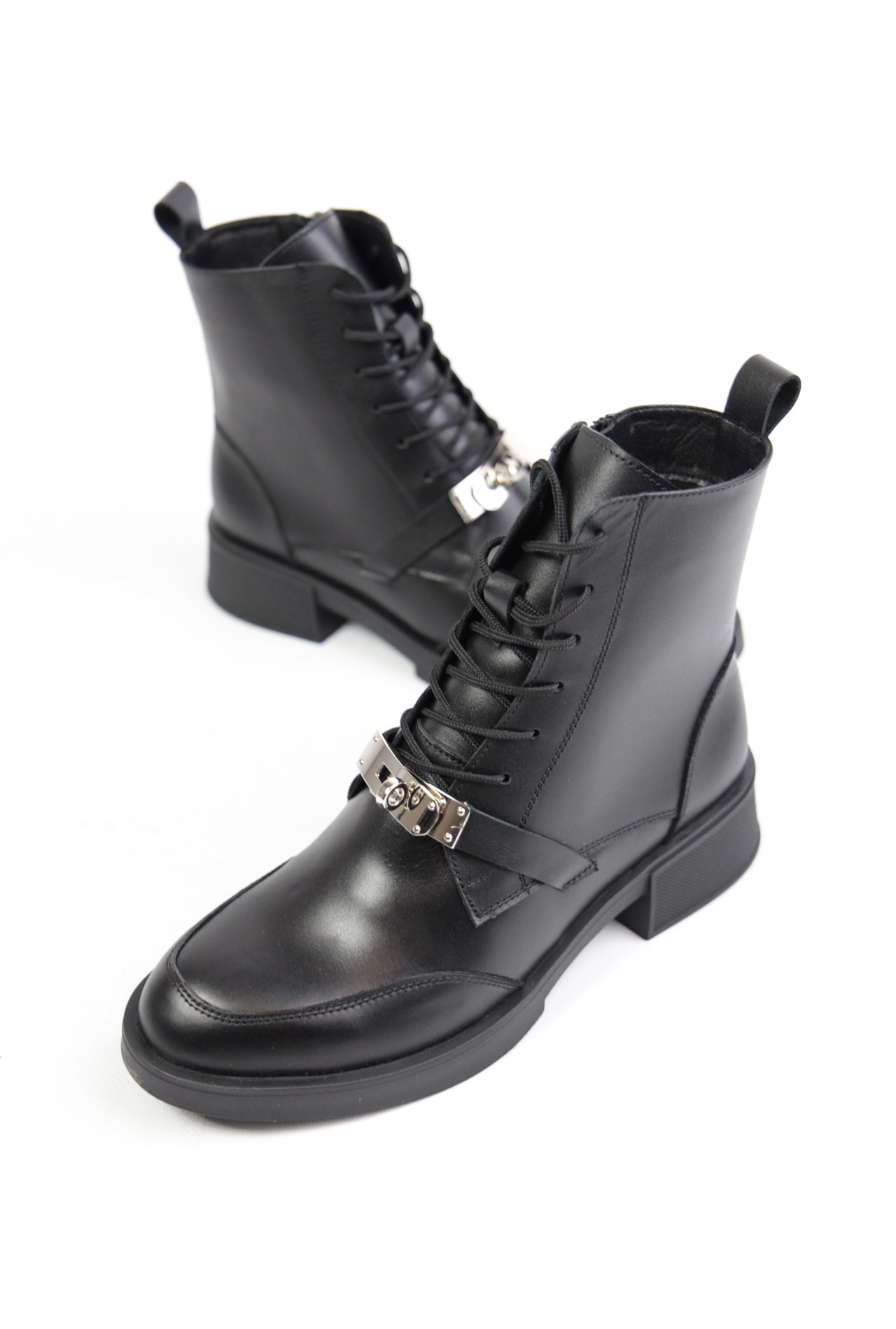 картинка Ботинки кожаные Benito от магазина Pratik