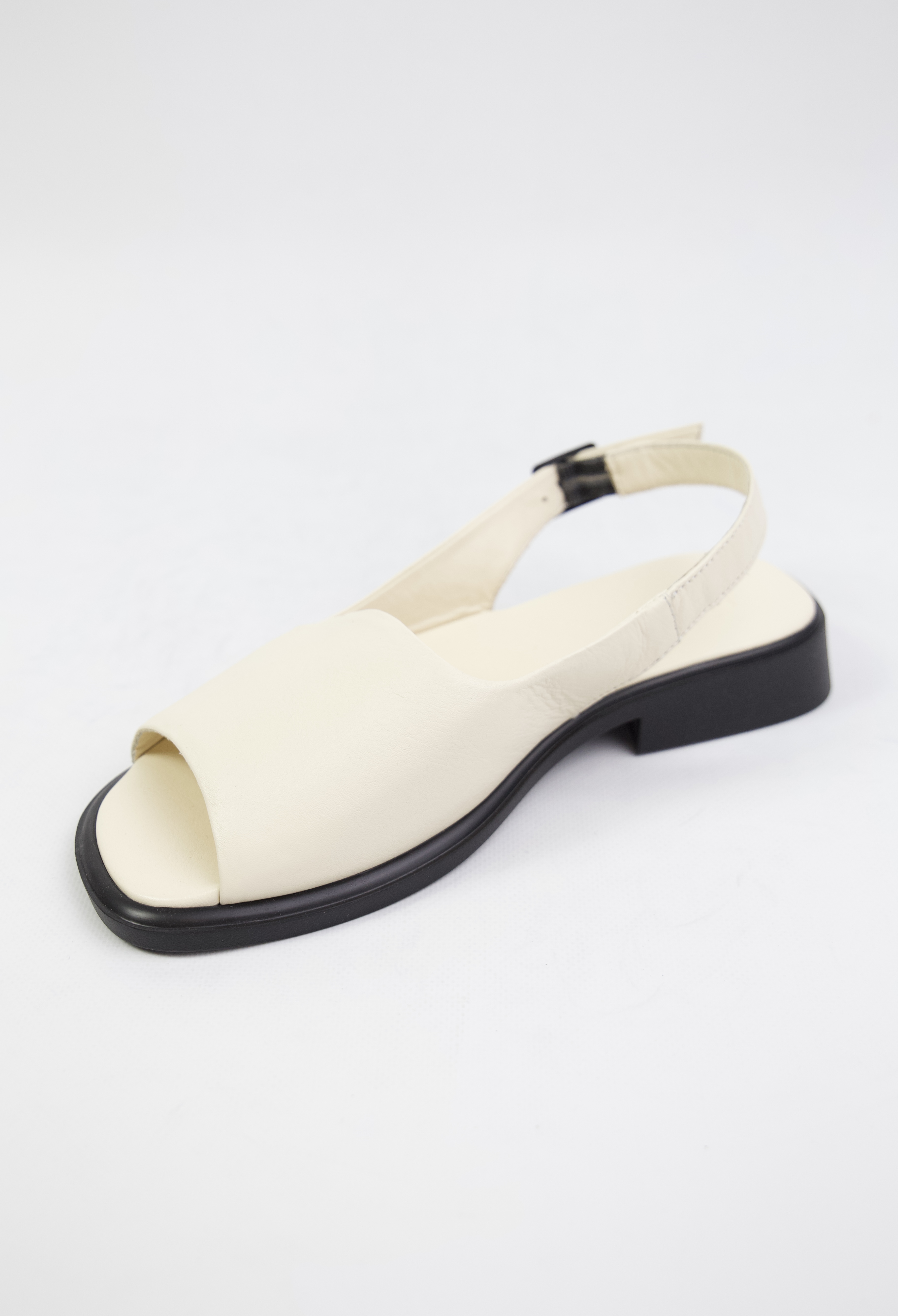 картинка Сандалии кожаные Benito от магазина Pratik