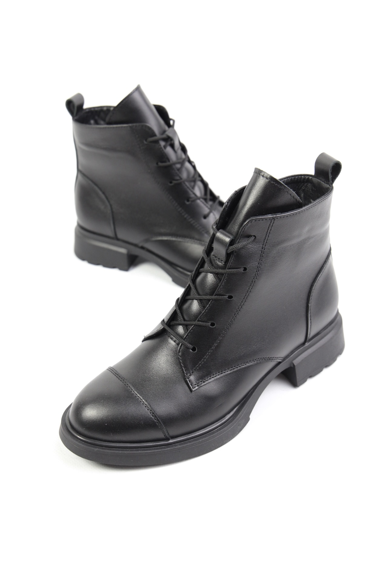 картинка Ботинки кожаные Benito от магазина Pratik