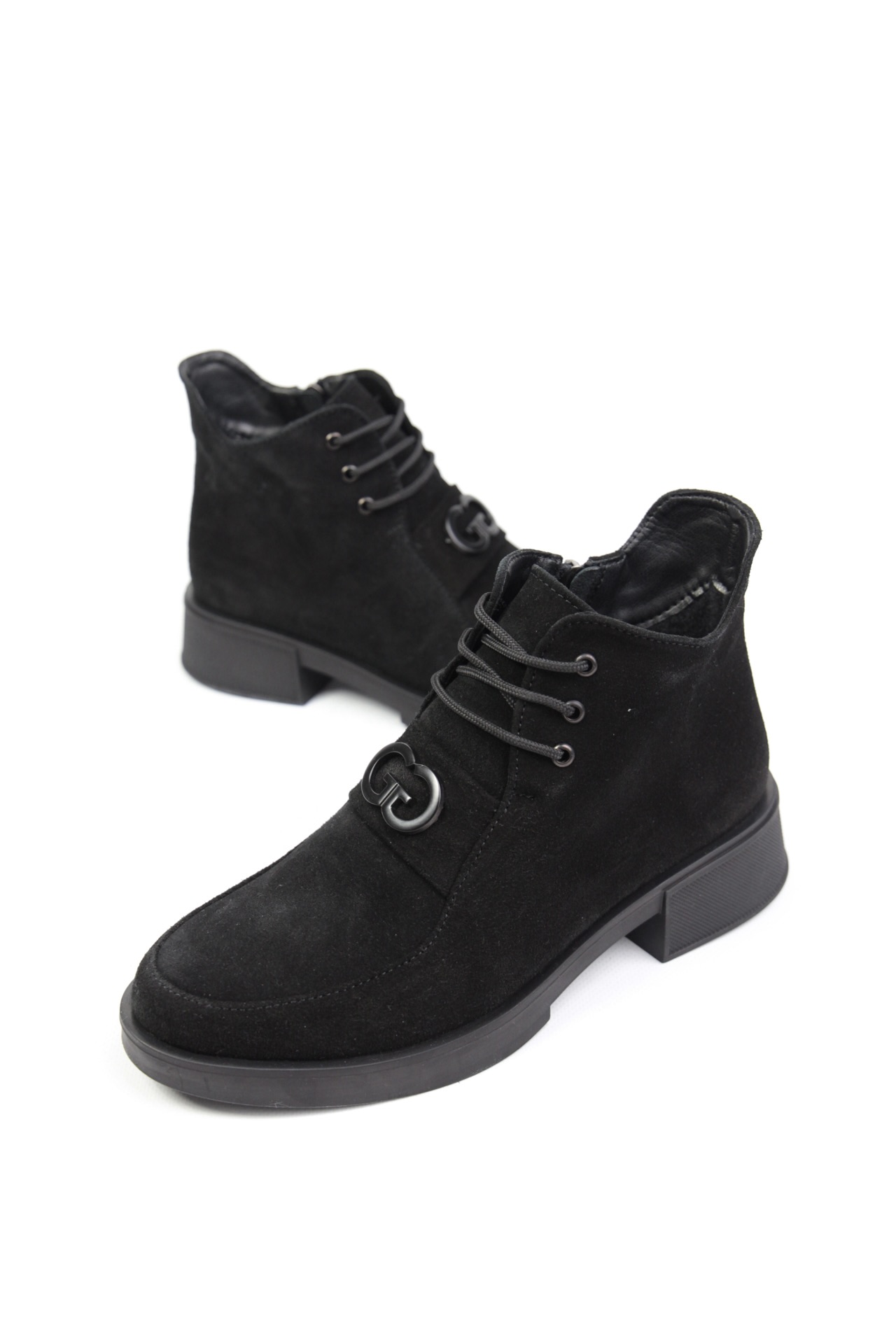 картинка Ботинки замшевые Benito от магазина Pratik